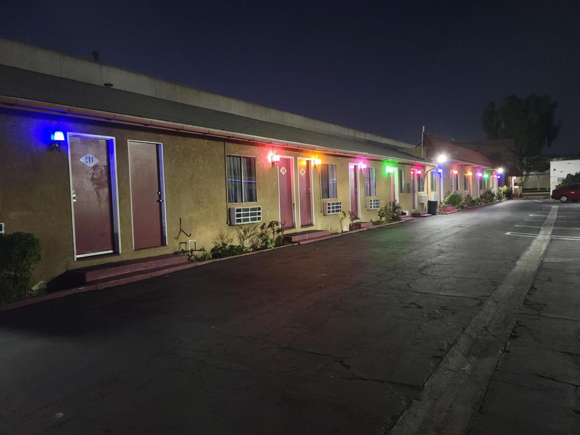 Deluxe Motel, Los Angeles Area photo 2