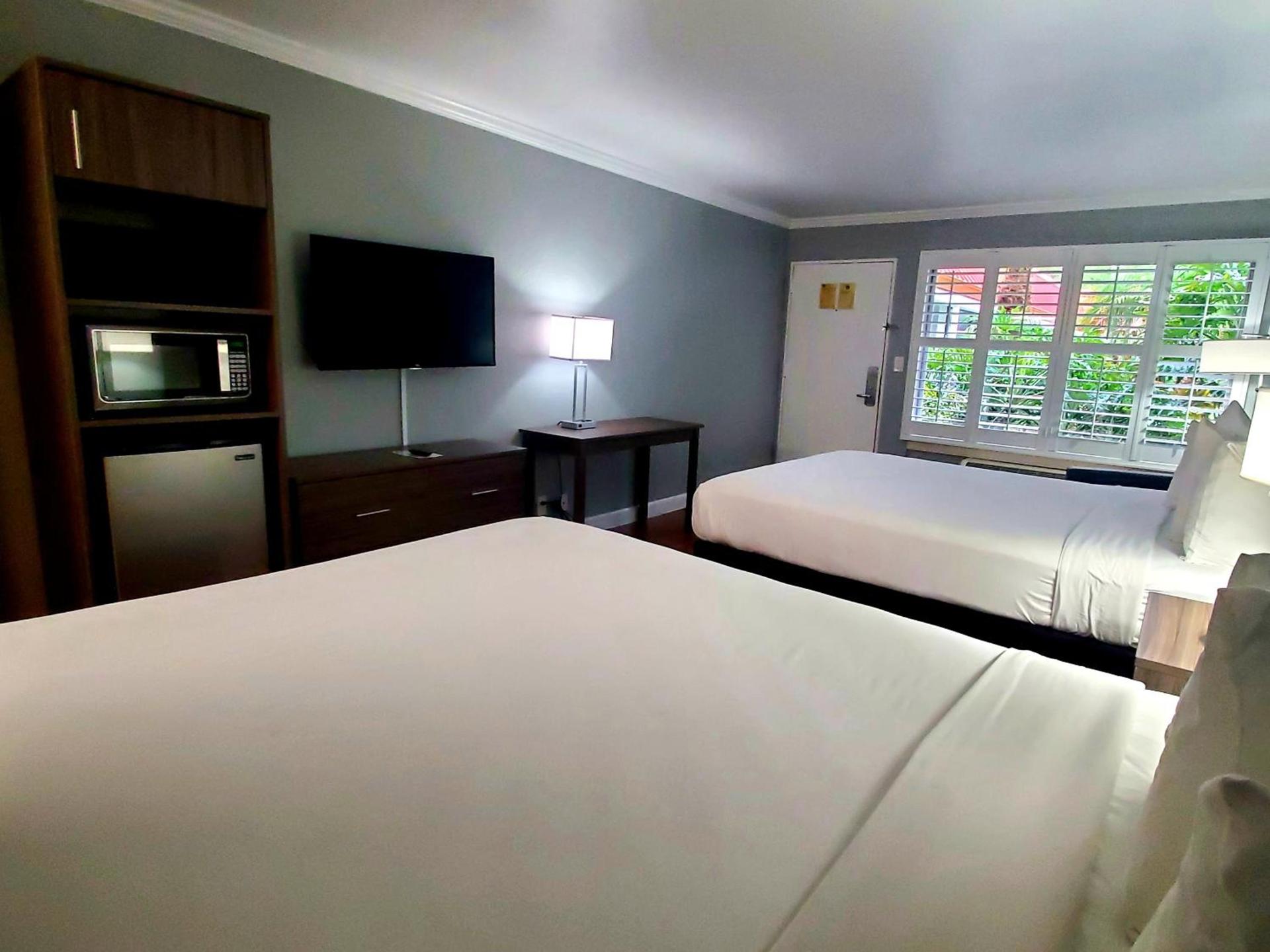 Vero Beach Inn & Suites Vero Beach I-95 photo 25
