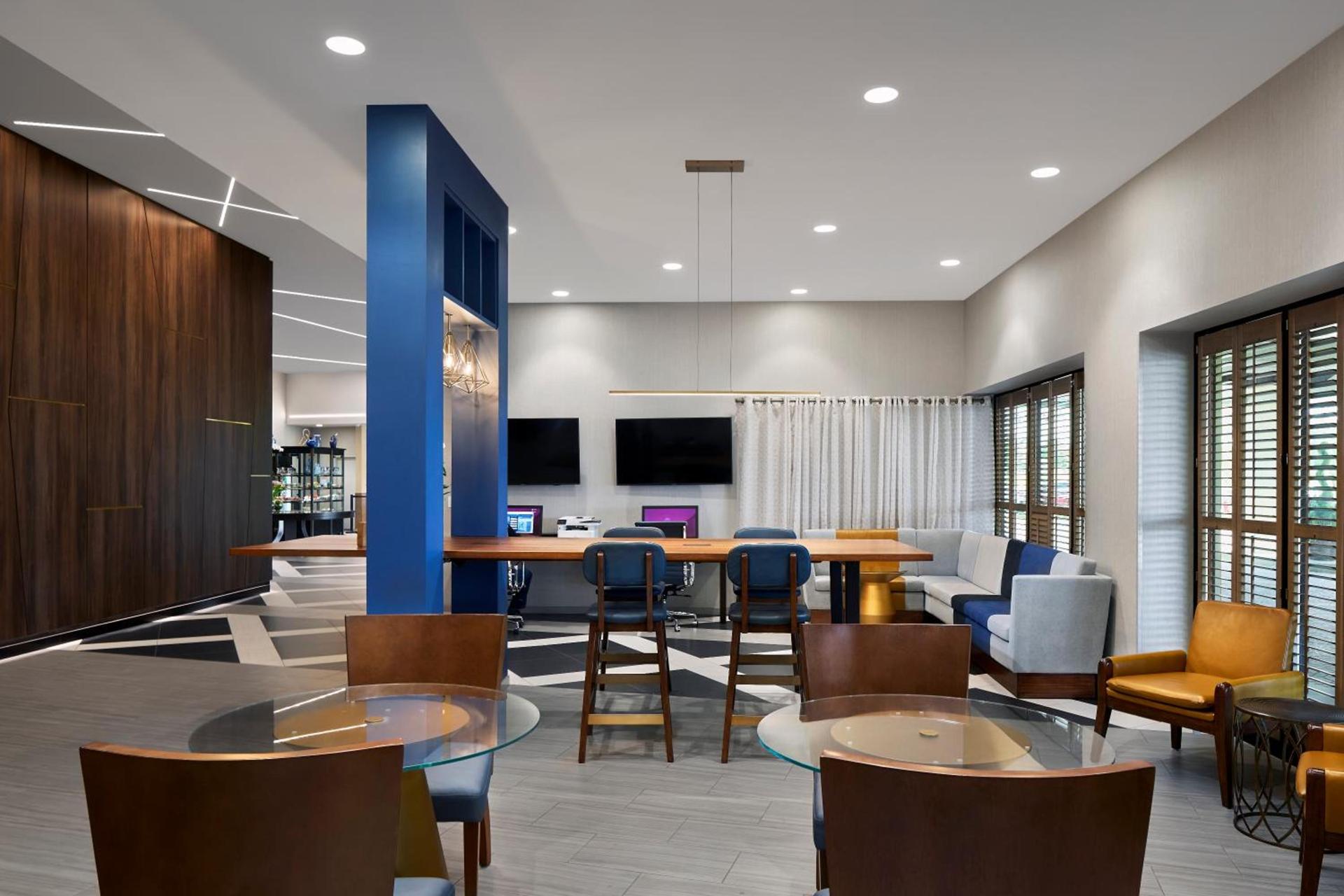 Crowne Plaza Providence-Warwick (Airport) by IHG photo 49