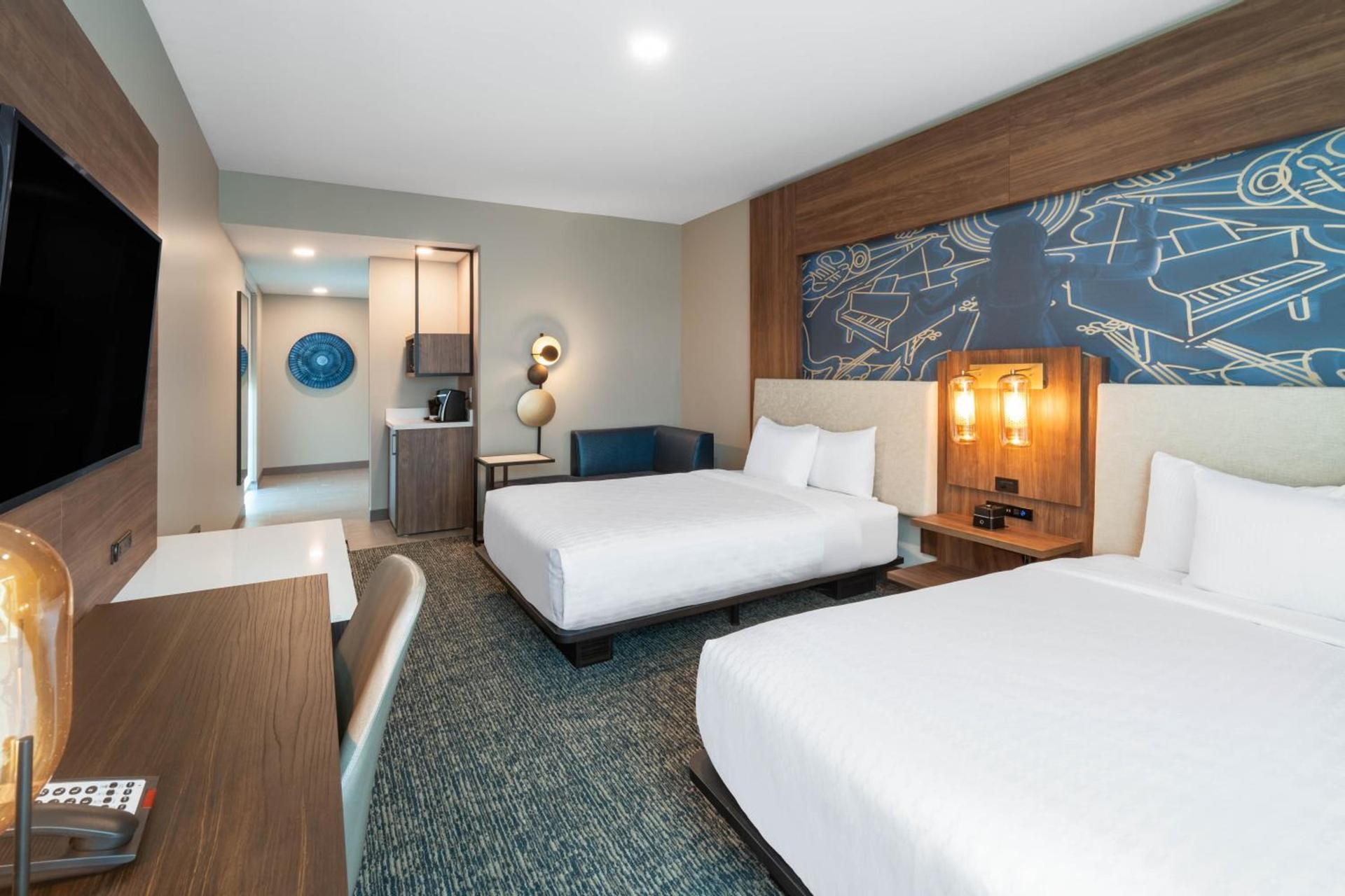 La Quinta Inn & Suites by Wyndham Nashville Downtown Stadium photo 94