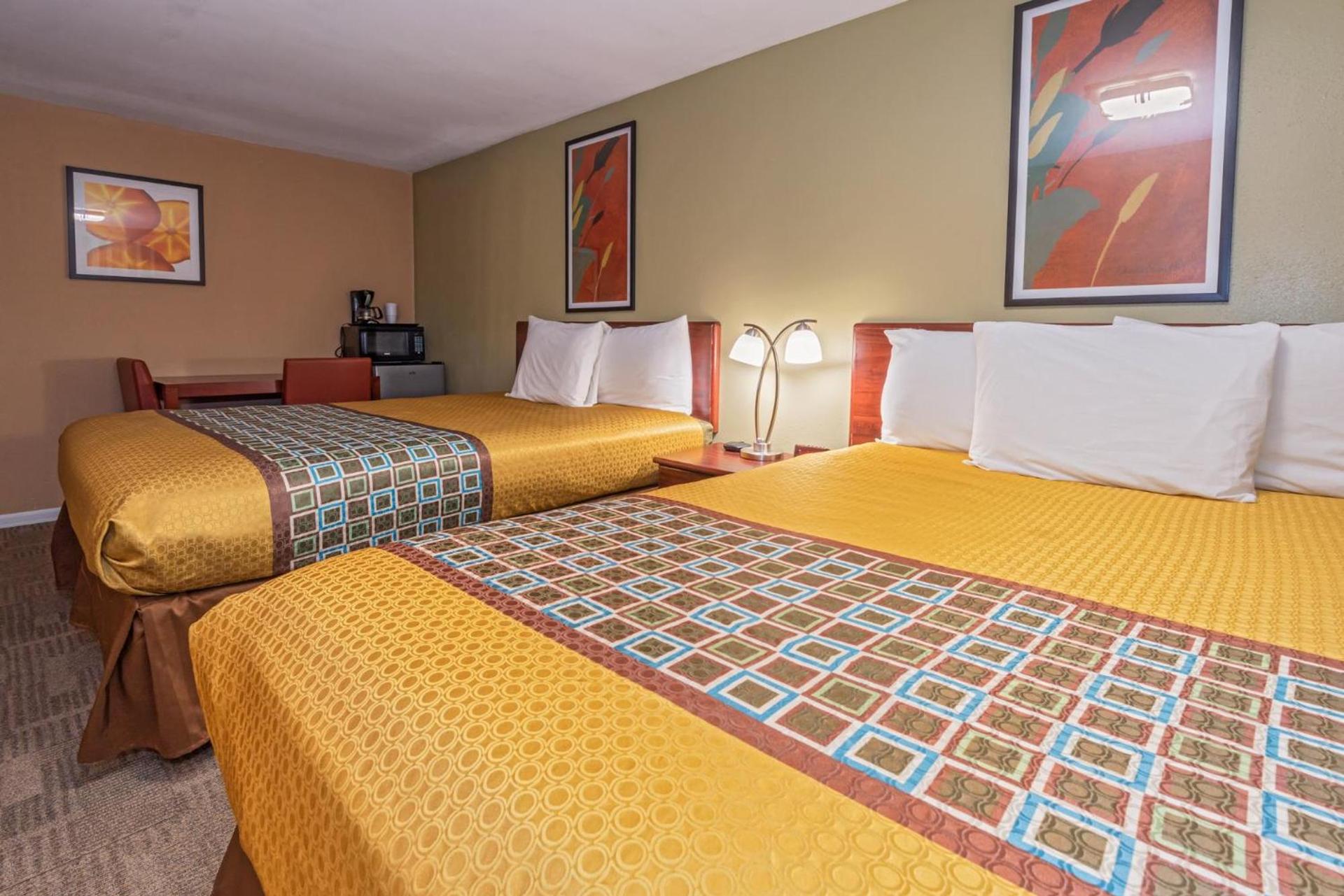 Far West Motel photo 9