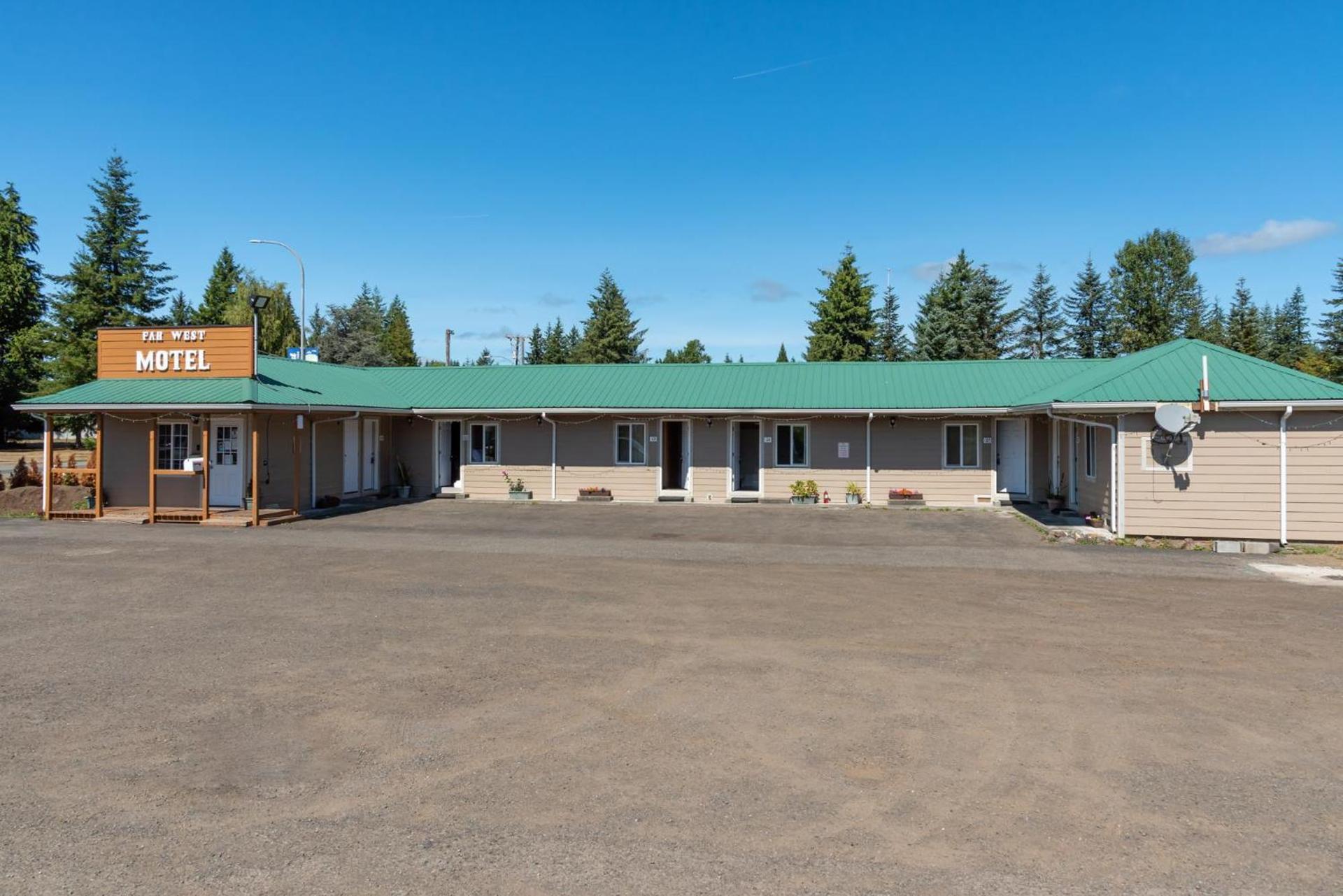 Far West Motel photo 15