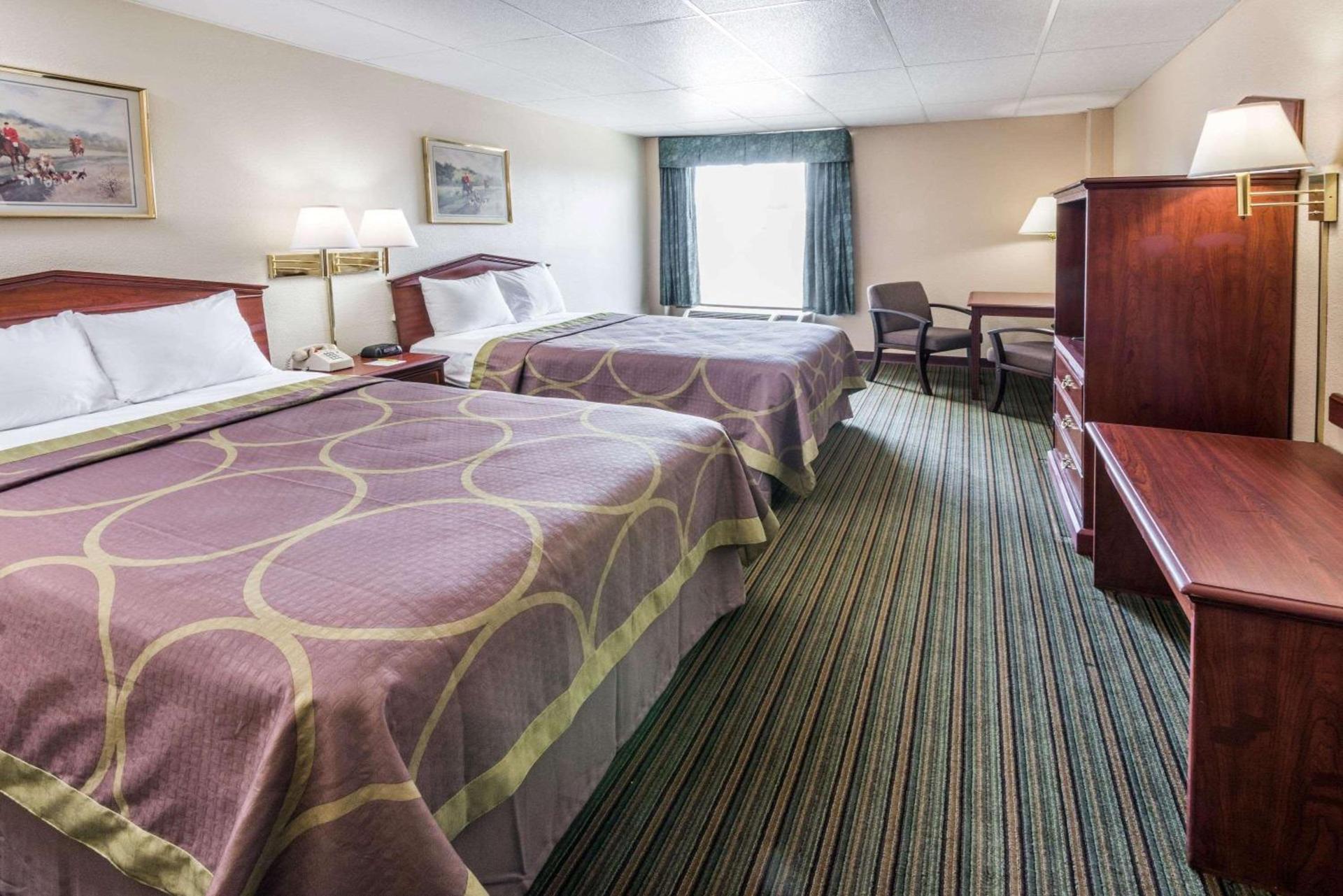 Super 8 by Wyndham Columbus photo 8