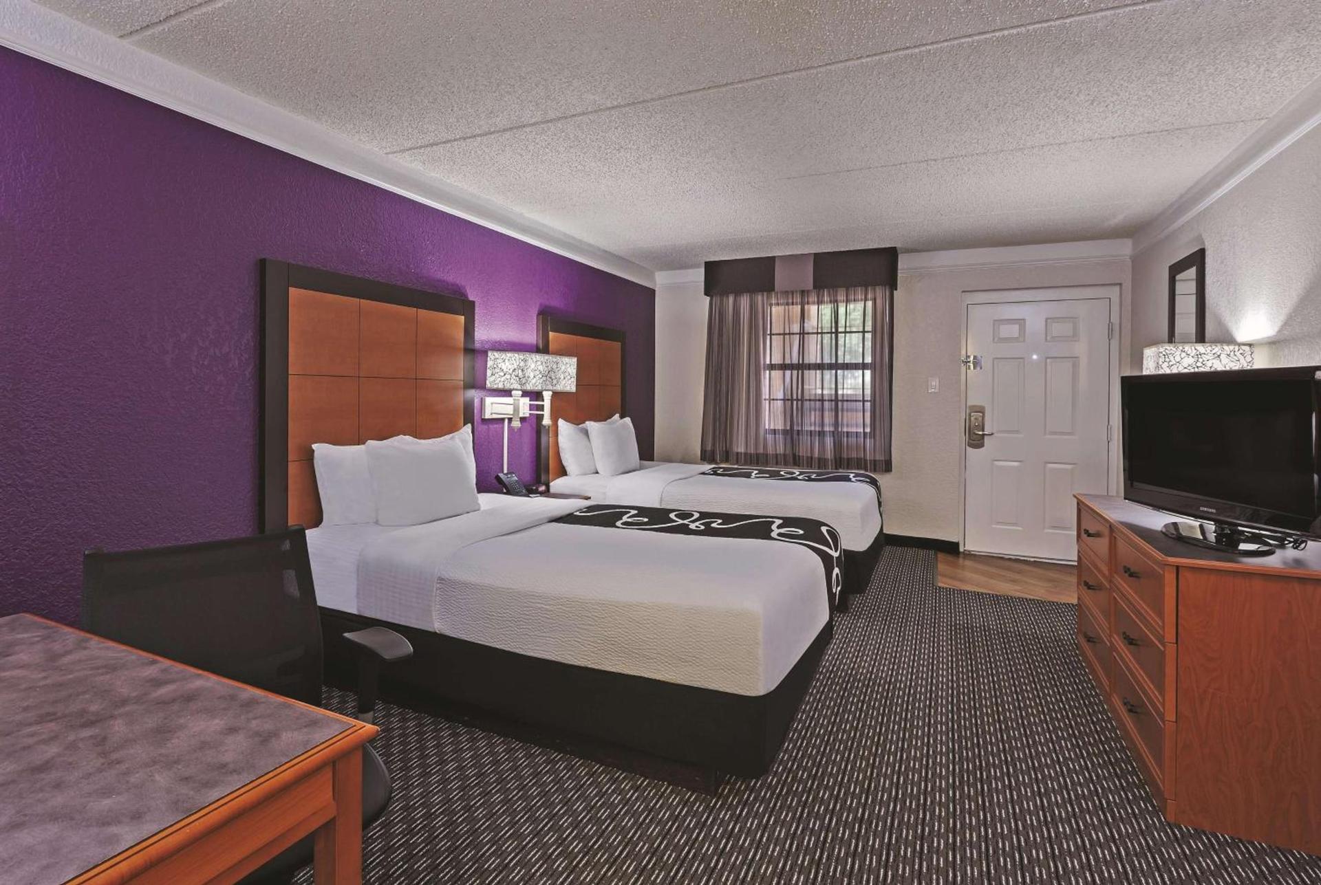 Travelodge by Wyndham Houston Cy-Fair photo 19