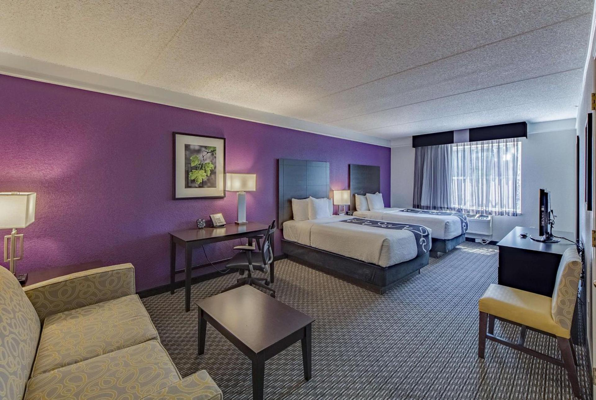 Travelodge by Wyndham Houston Cy-Fair photo 30