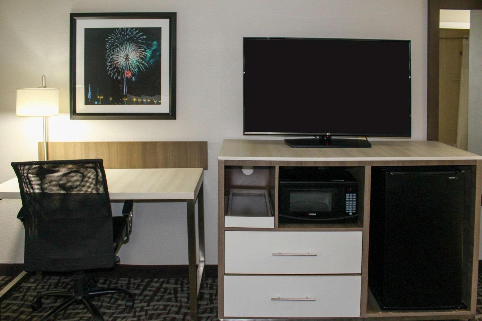 Quality Inn Athens I-65 - Huntsville Area West photo 9