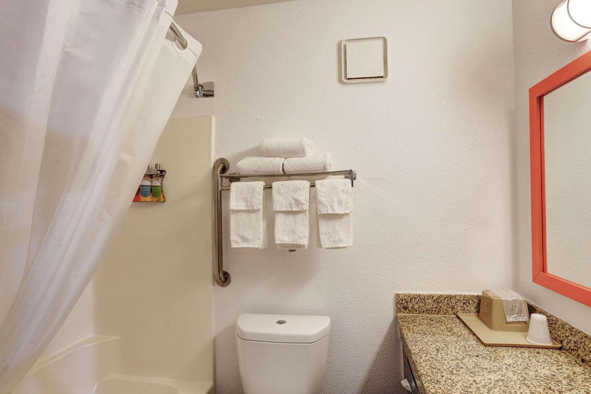 Quality Inn Pierre-Fort Pierre photo 23