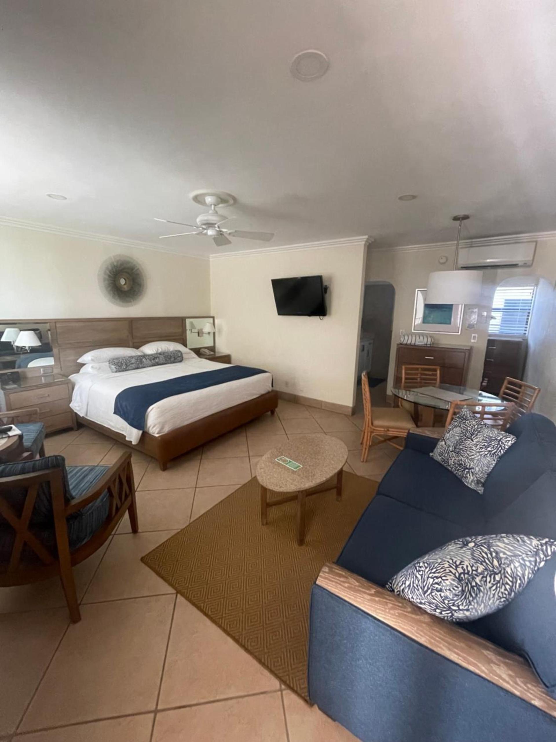 High Noon Beach Resort photo 9