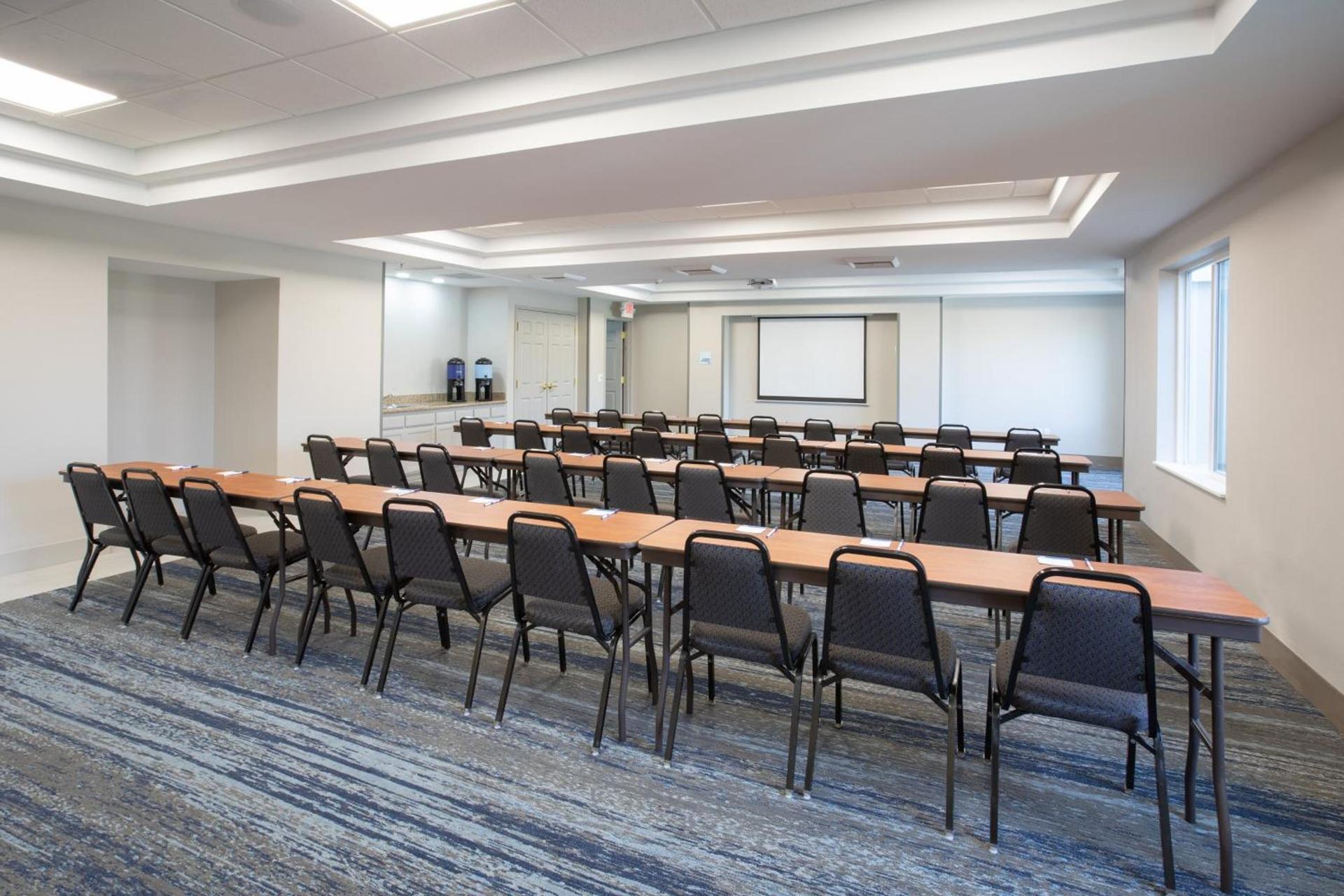 Holiday Inn Express Yreka-Shasta Area by IHG photo 33