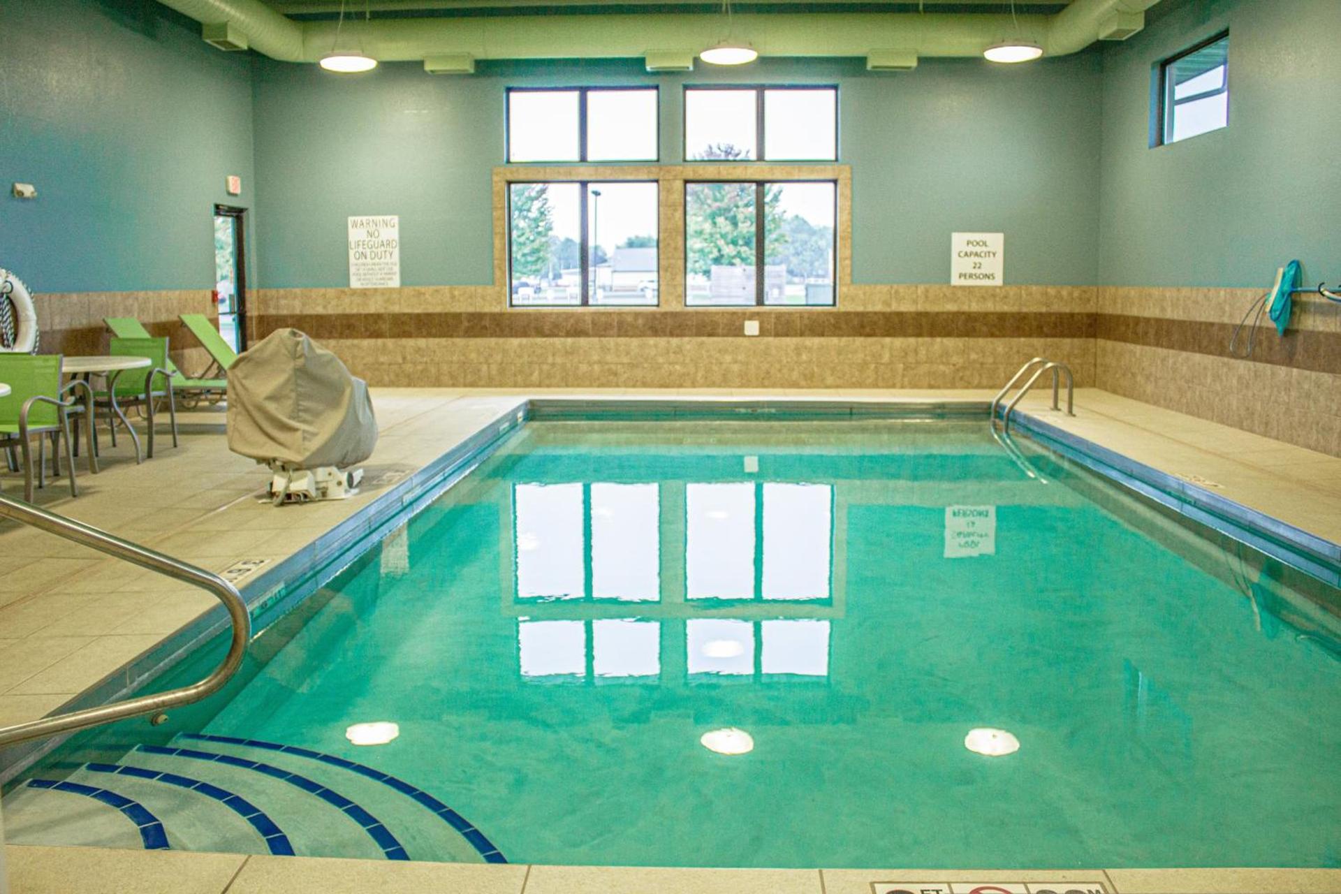 Holiday Inn Express & Suites - Worthington by IHG photo 32