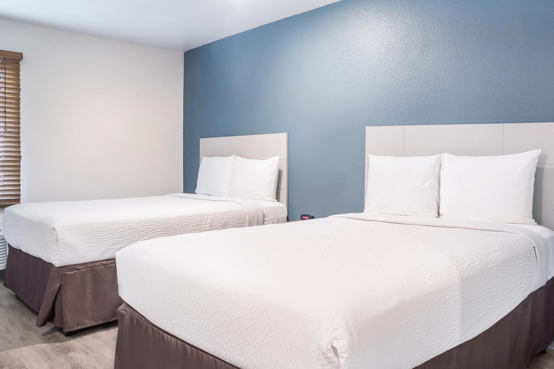 WoodSpring Suites Conroe photo 41