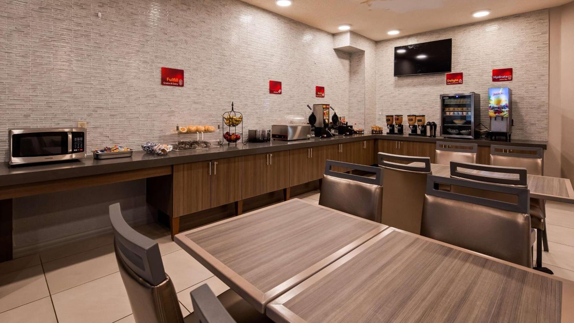 Best Western Plus New Cumberland photo 30