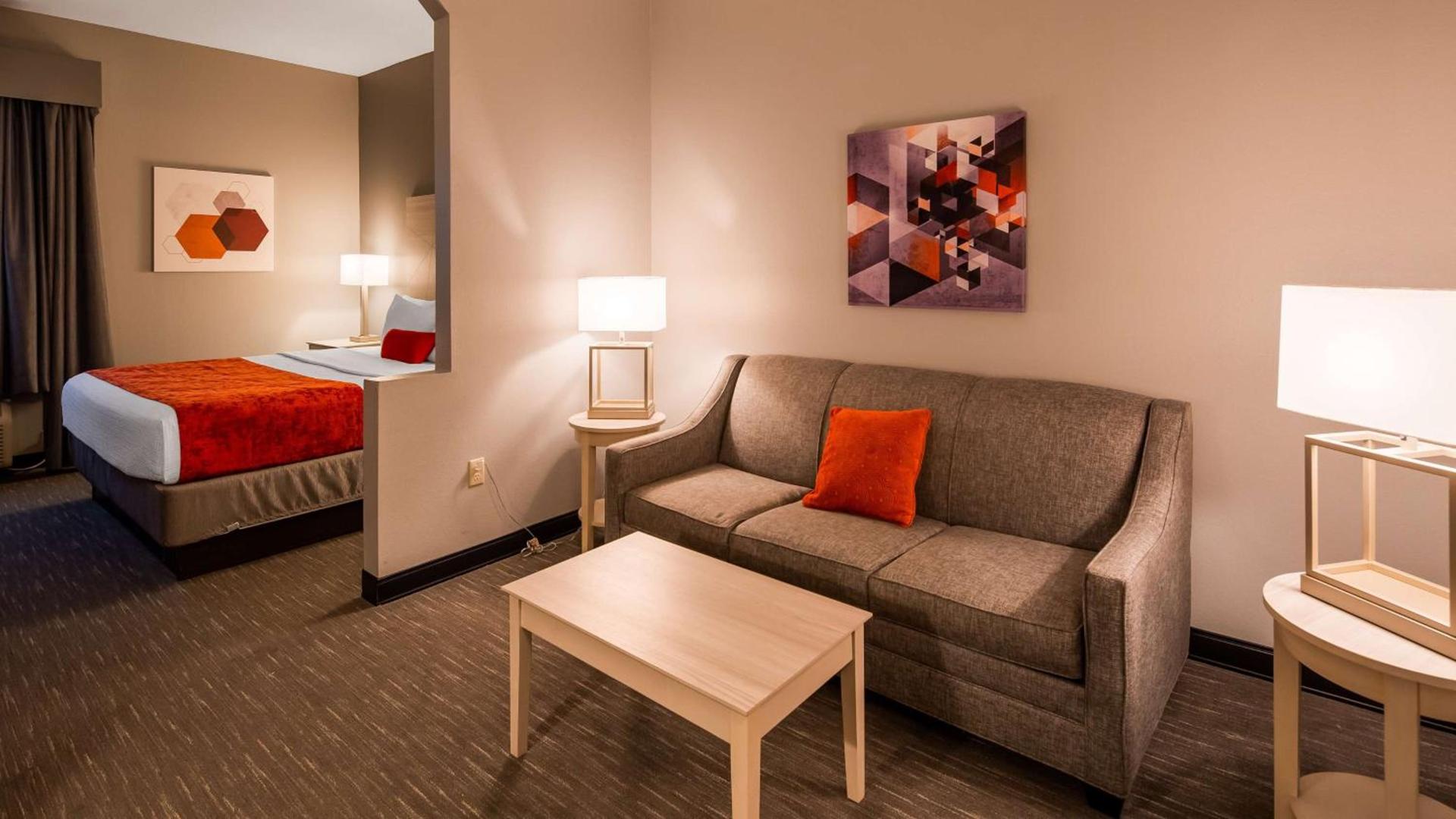 Best Western Plus New Cumberland photo 18