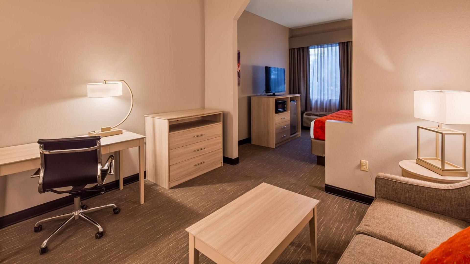 Best Western Plus New Cumberland photo 19