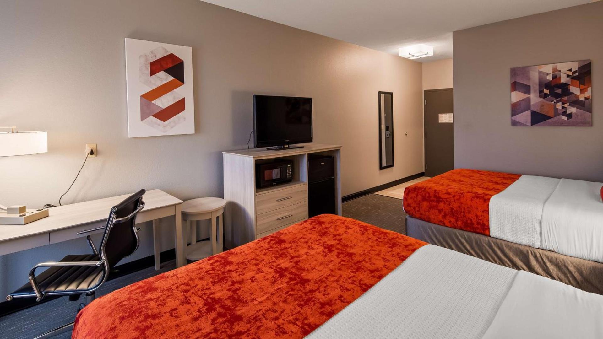 Best Western Plus New Cumberland photo 21