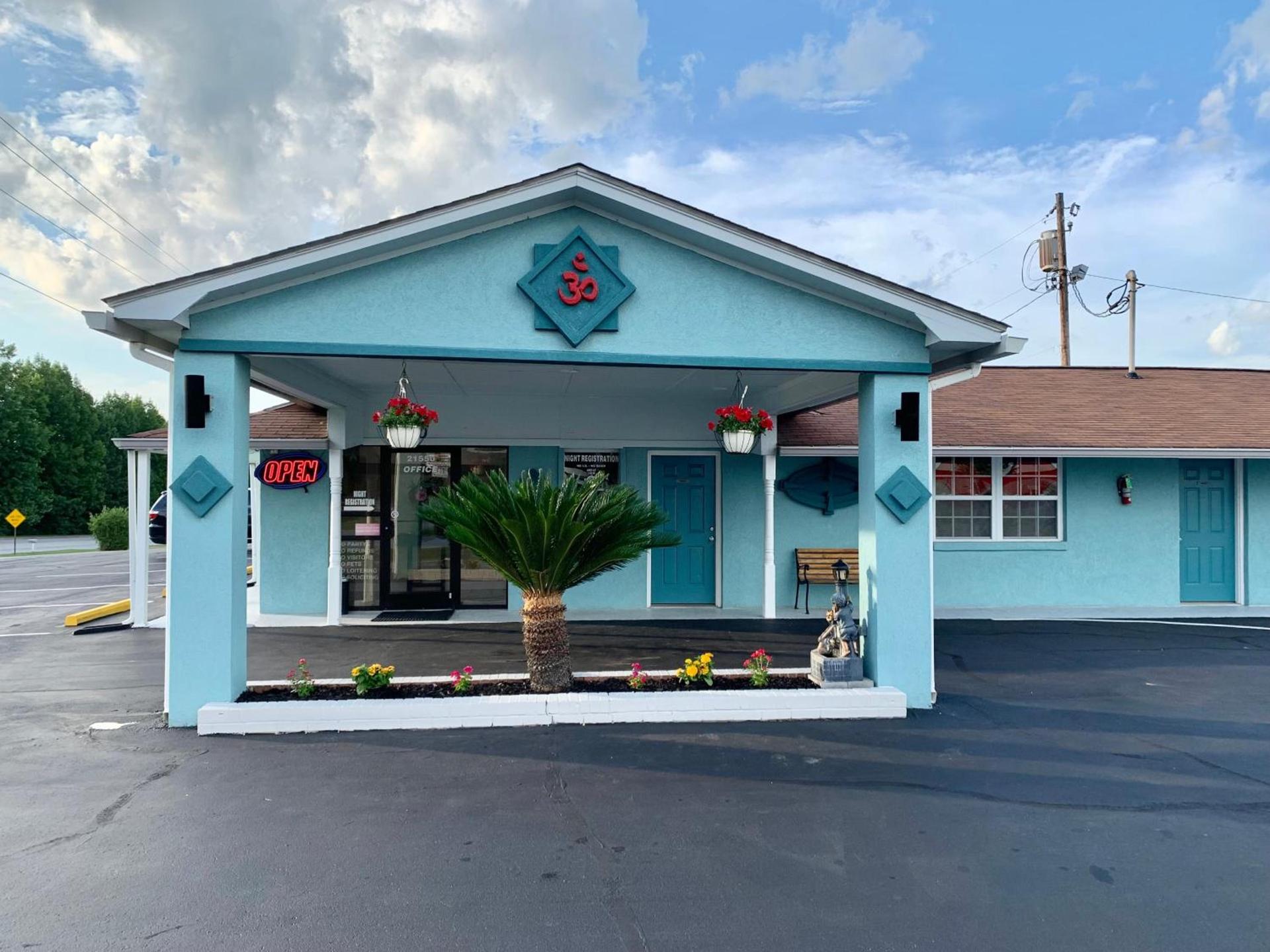 Budget Inn - Laurens photo 1