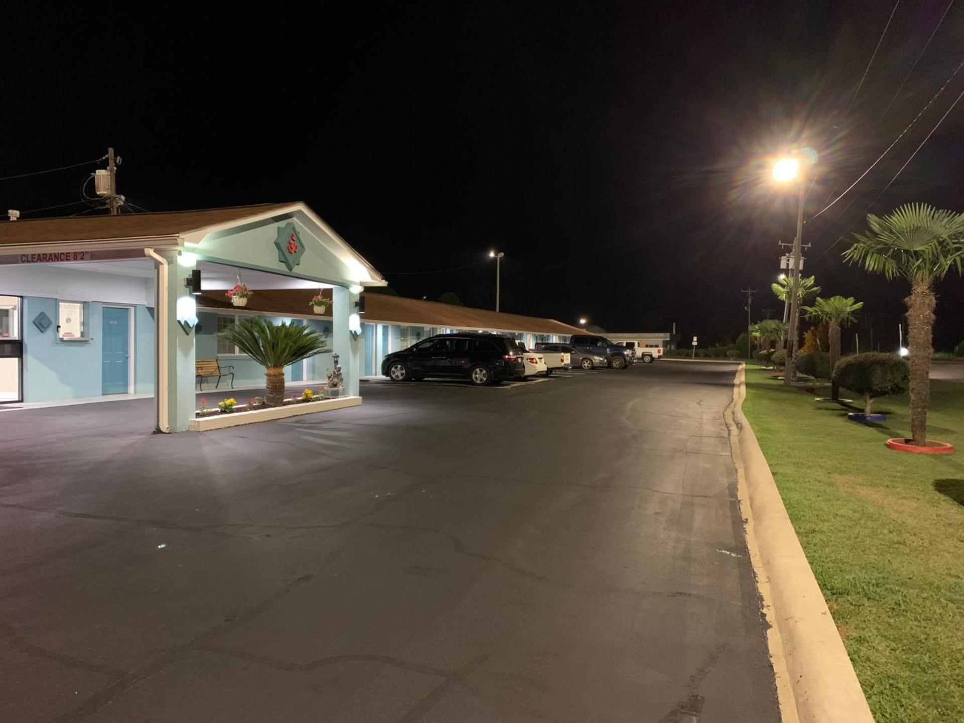 Budget Inn - Laurens photo 15