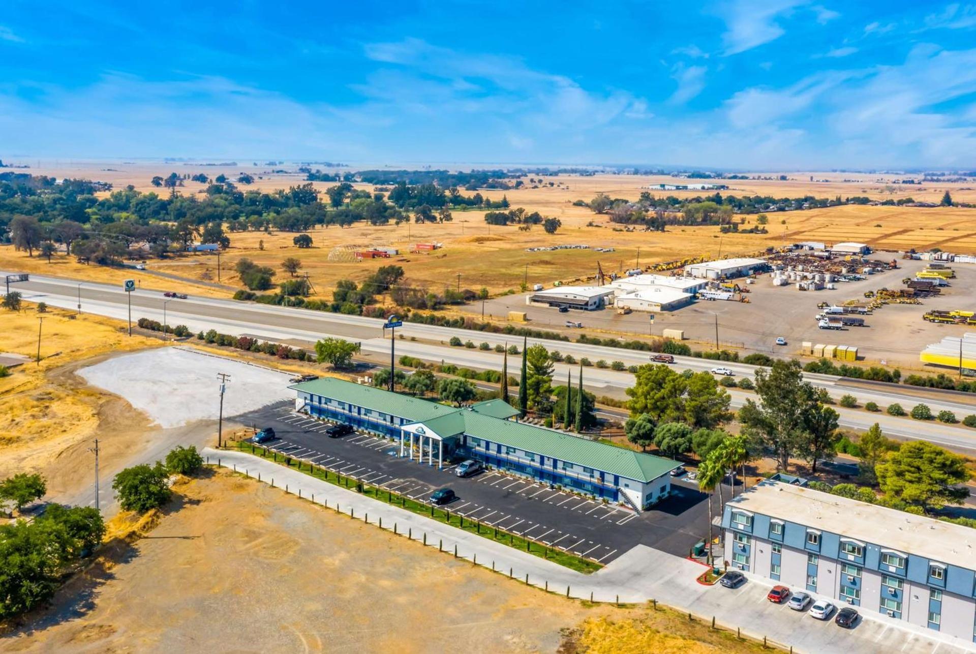 Days Inn by Wyndham Red Bluff photo 4