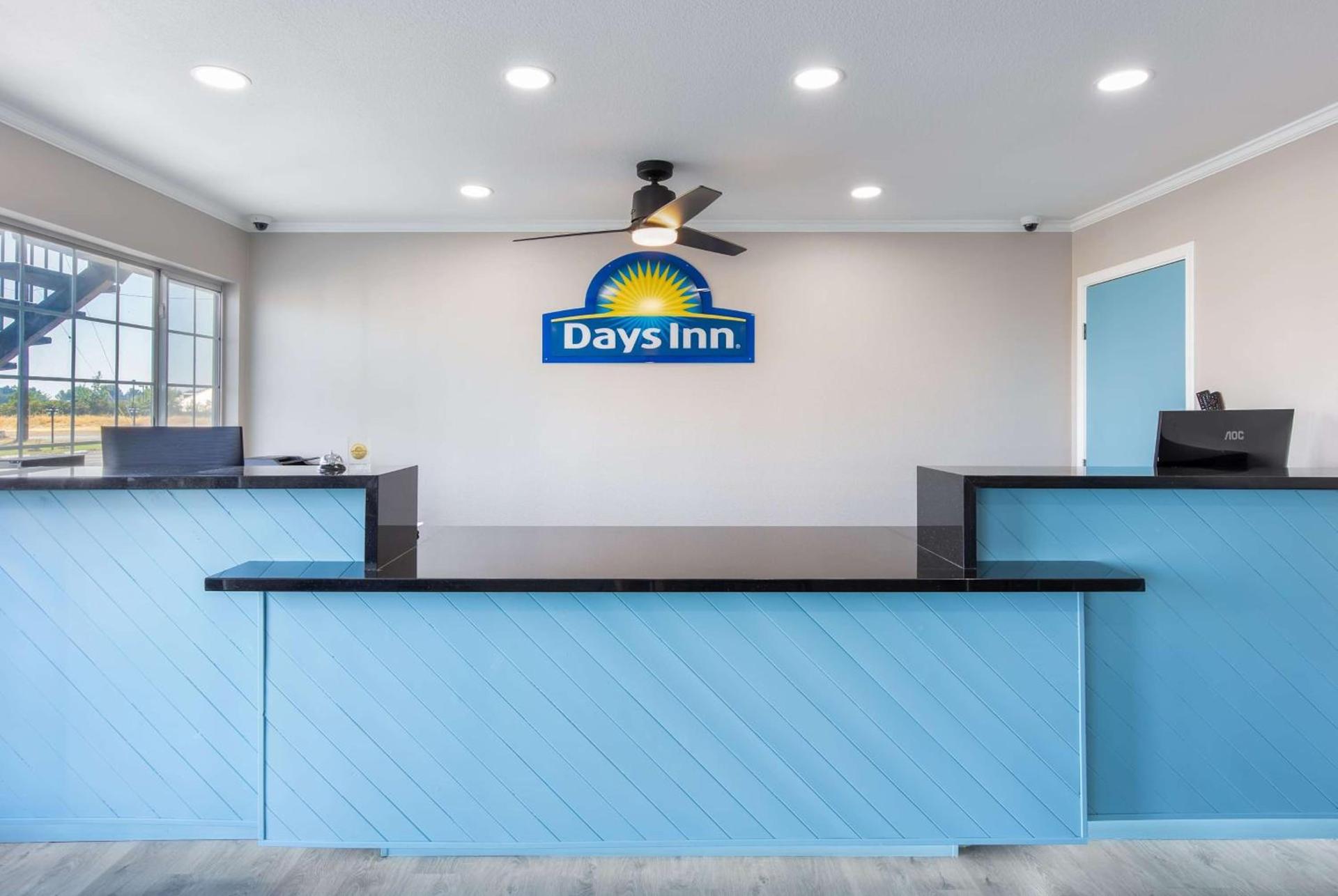 Days Inn by Wyndham Red Bluff photo 9