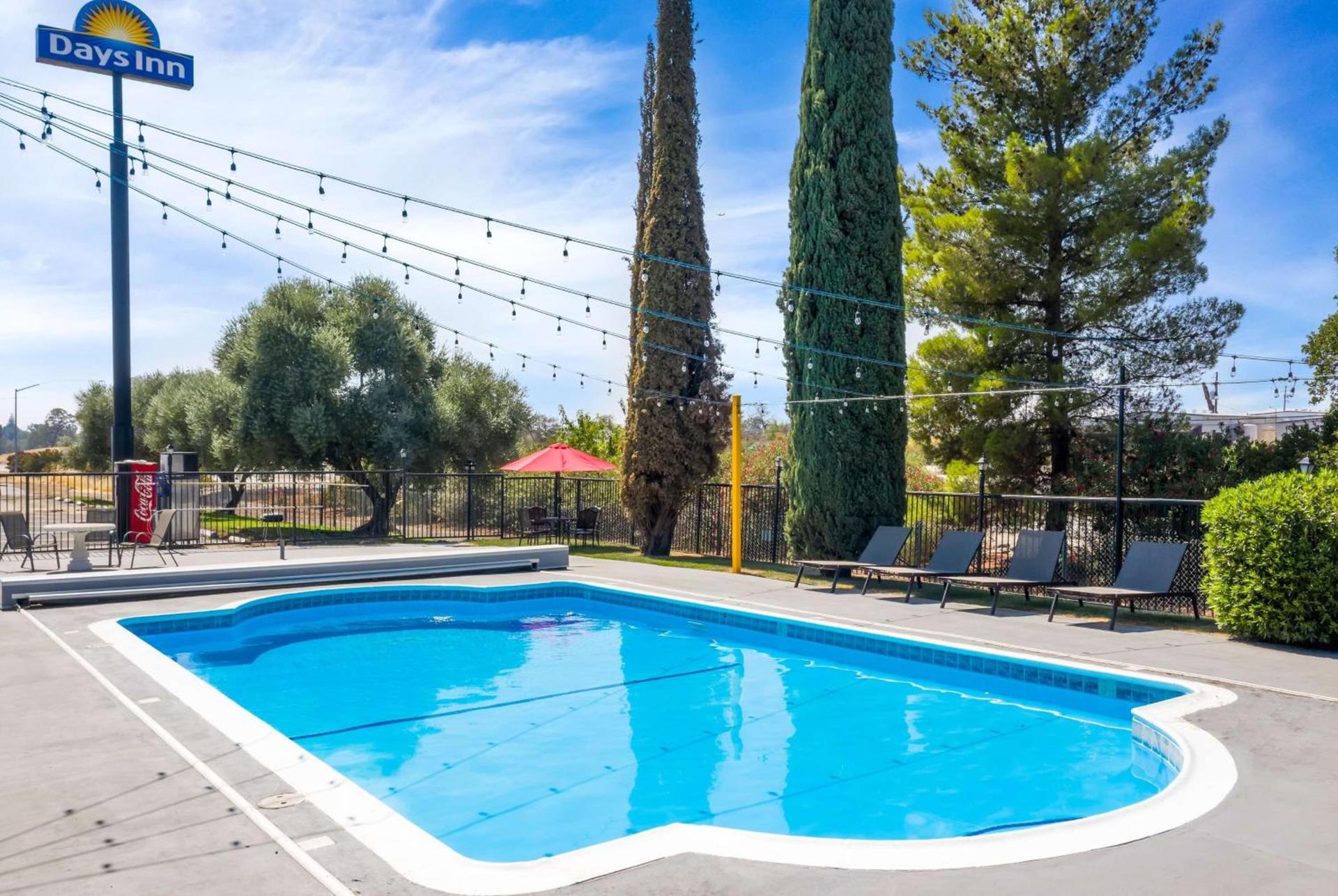 Days Inn by Wyndham Red Bluff photo 12