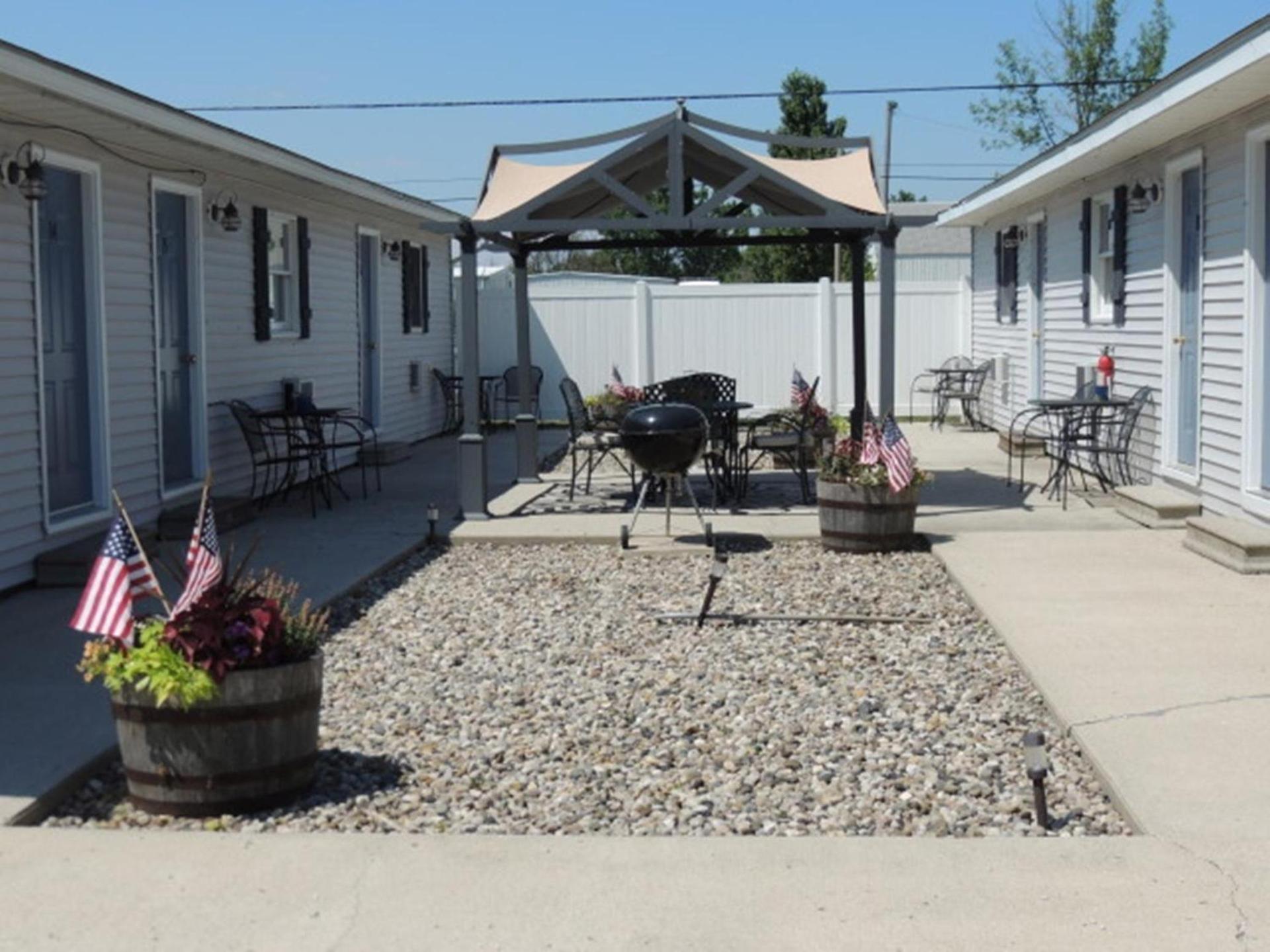 White Caps Motel and RV Park photo 45