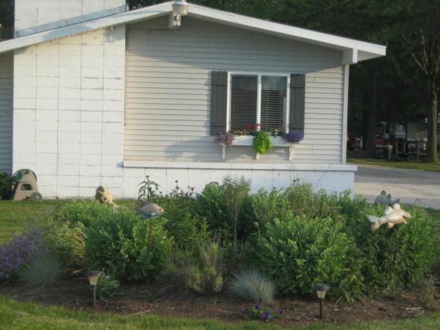 White Caps Motel and RV Park photo 54