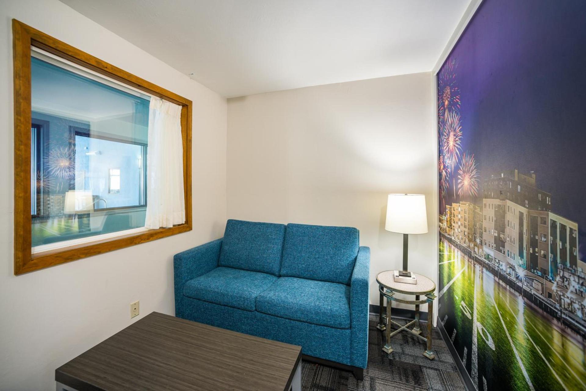 AmericInn by Wyndham Green Bay Near Stadium photo 8