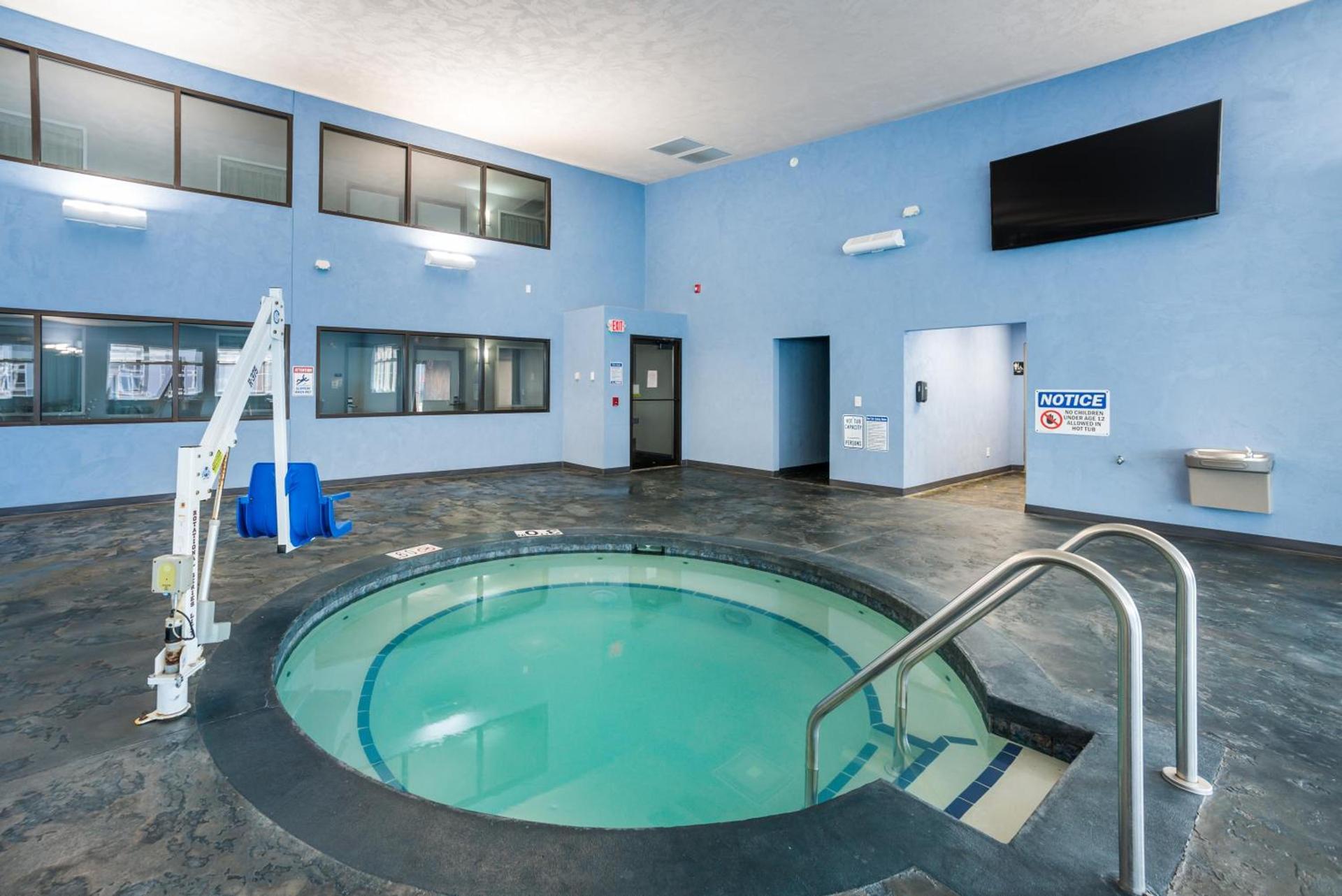 AmericInn by Wyndham Green Bay Near Stadium photo 14