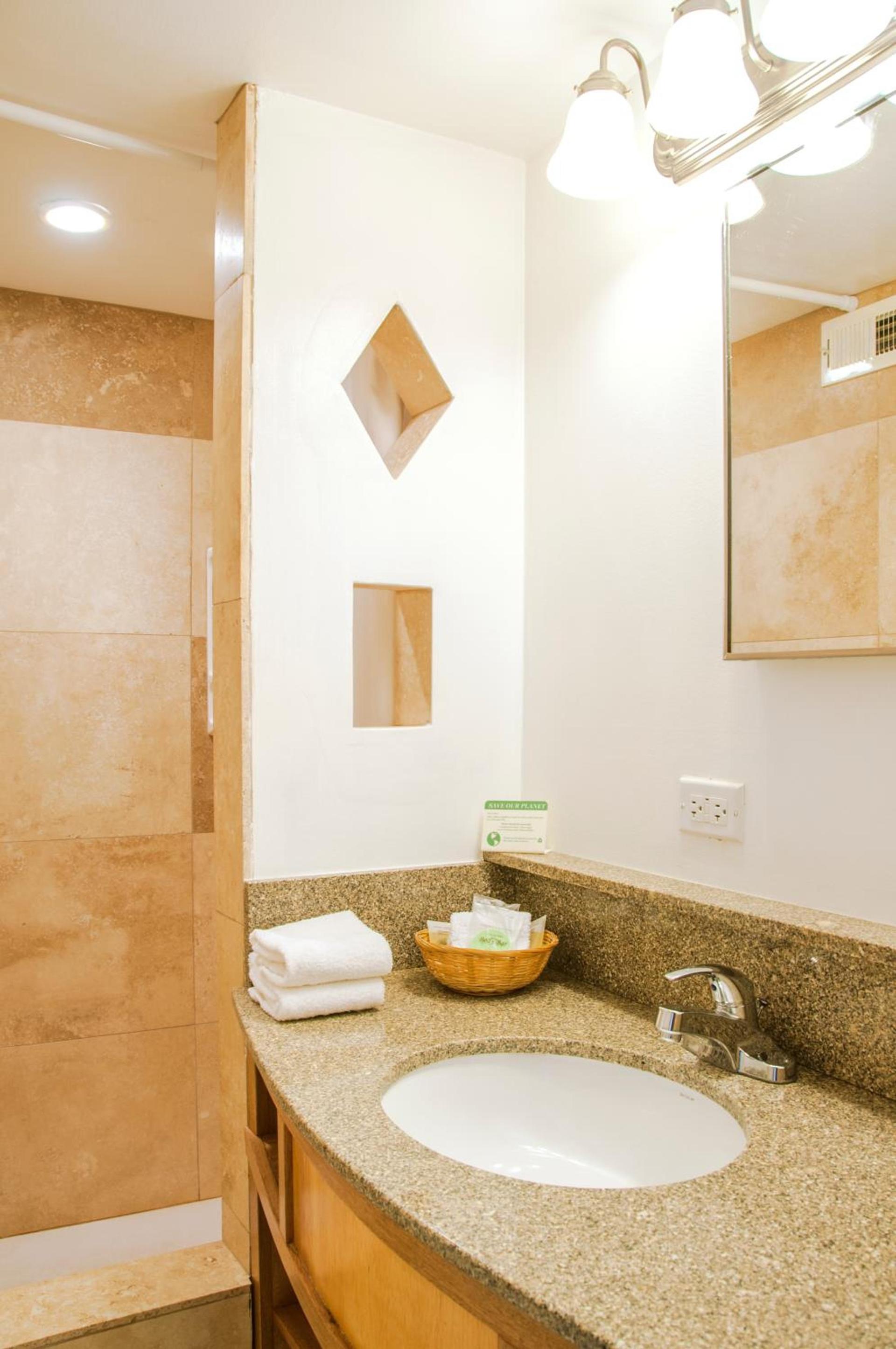 Holiday Surf Hotel (with full kitchen) photo 69