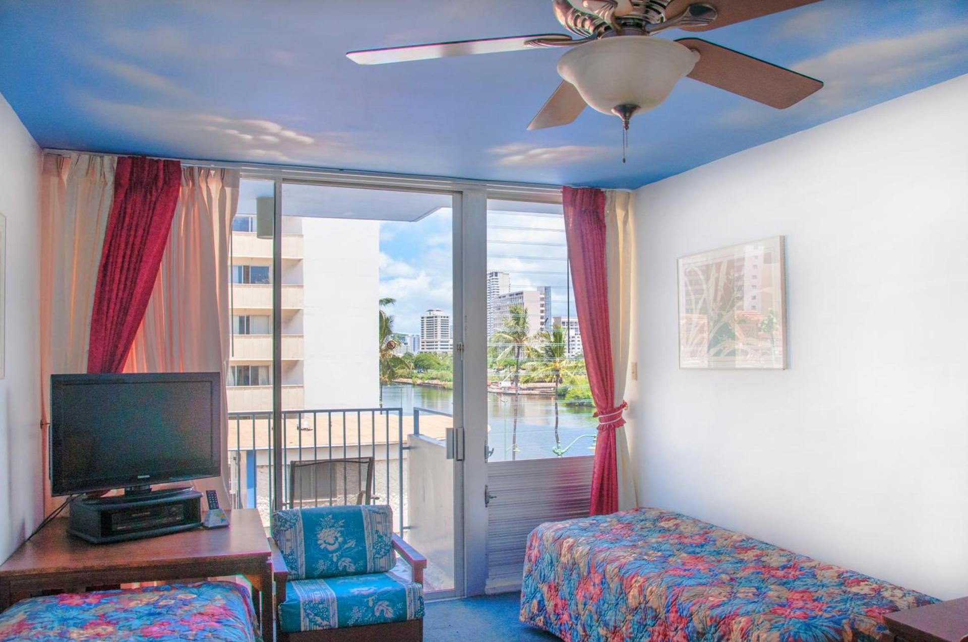 Holiday Surf Hotel (with full kitchen) photo 56