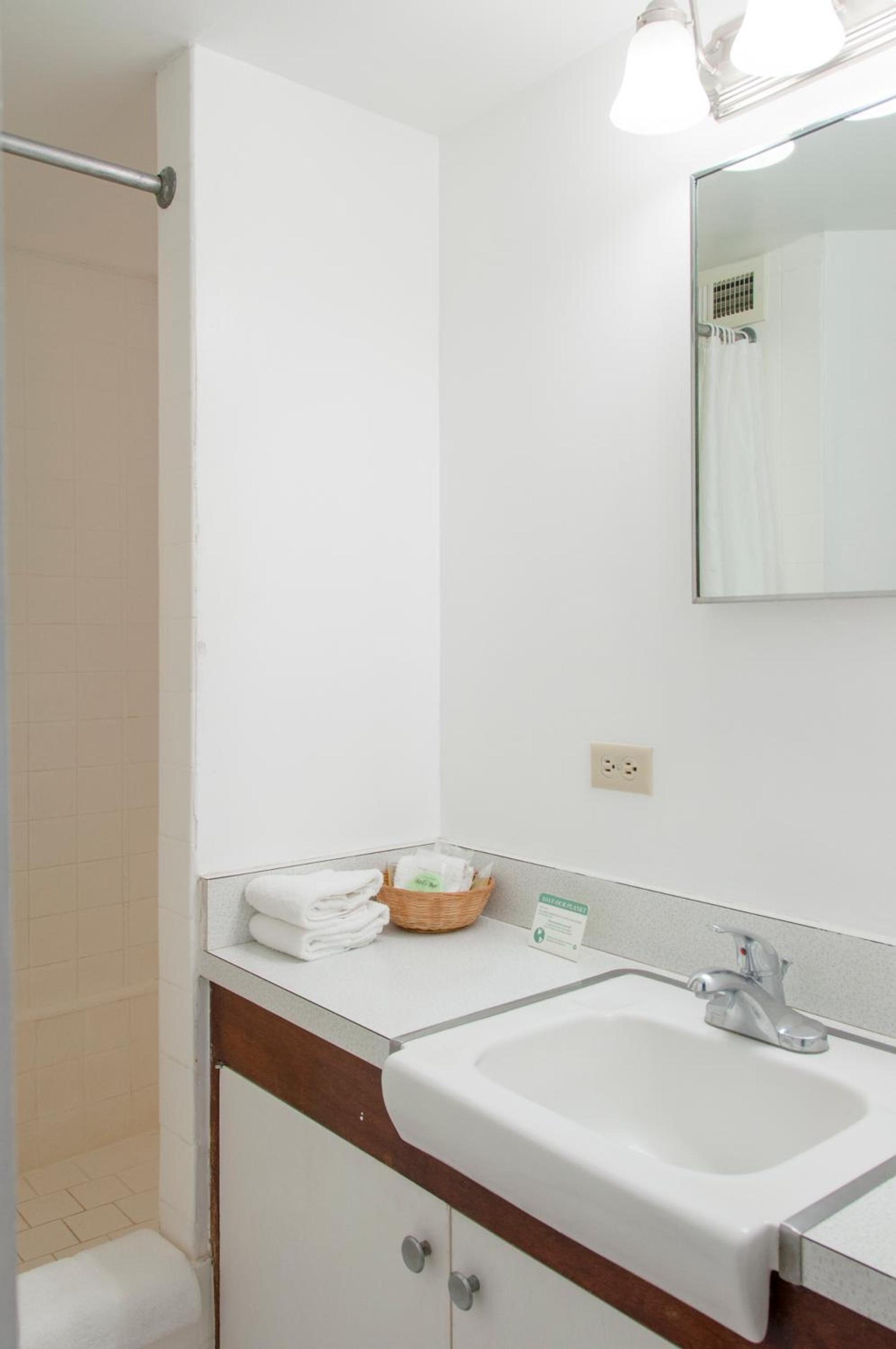 Holiday Surf Hotel (with full kitchen) photo 59