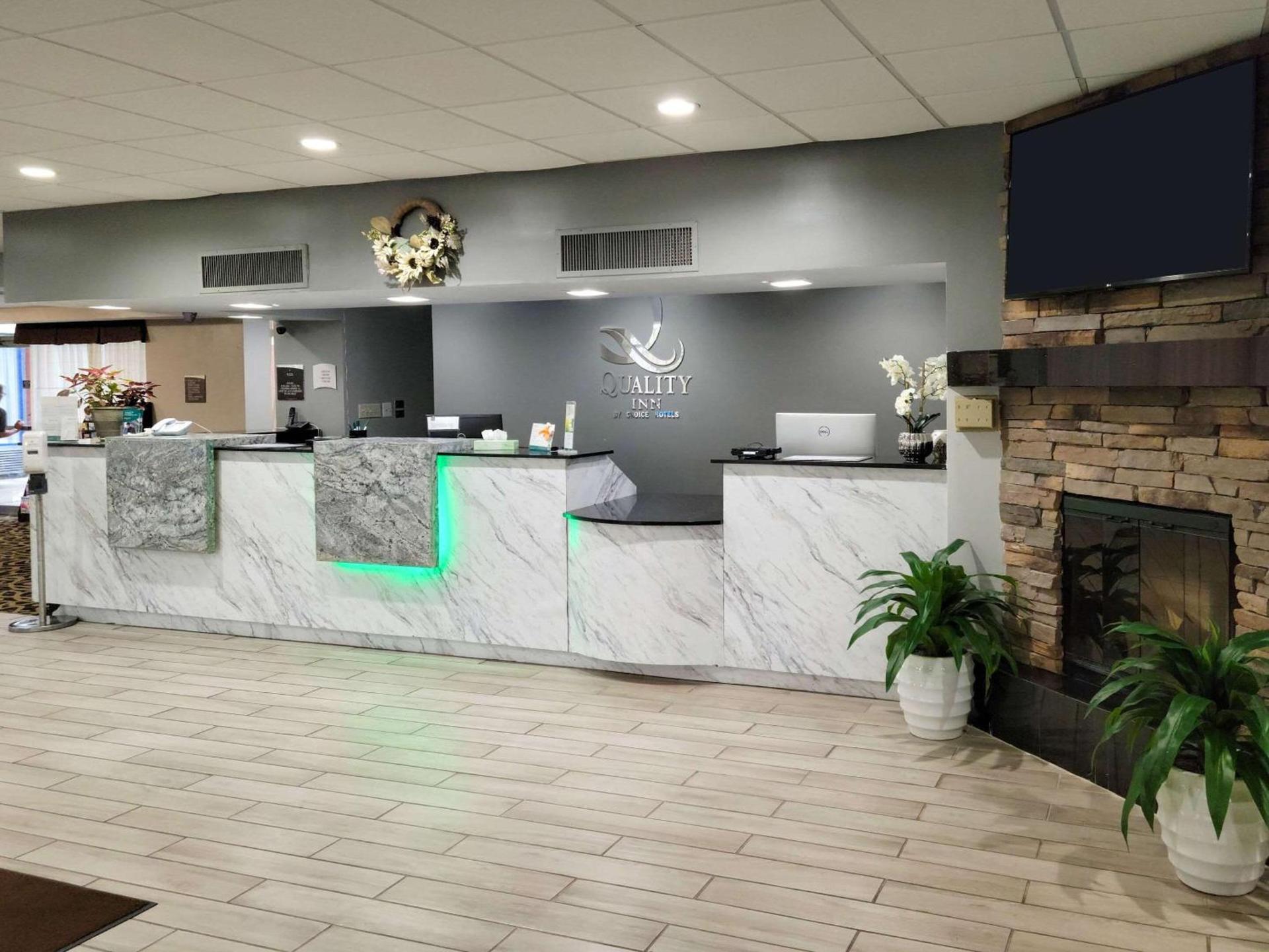 Quality Inn Terre Haute University Area photo 2