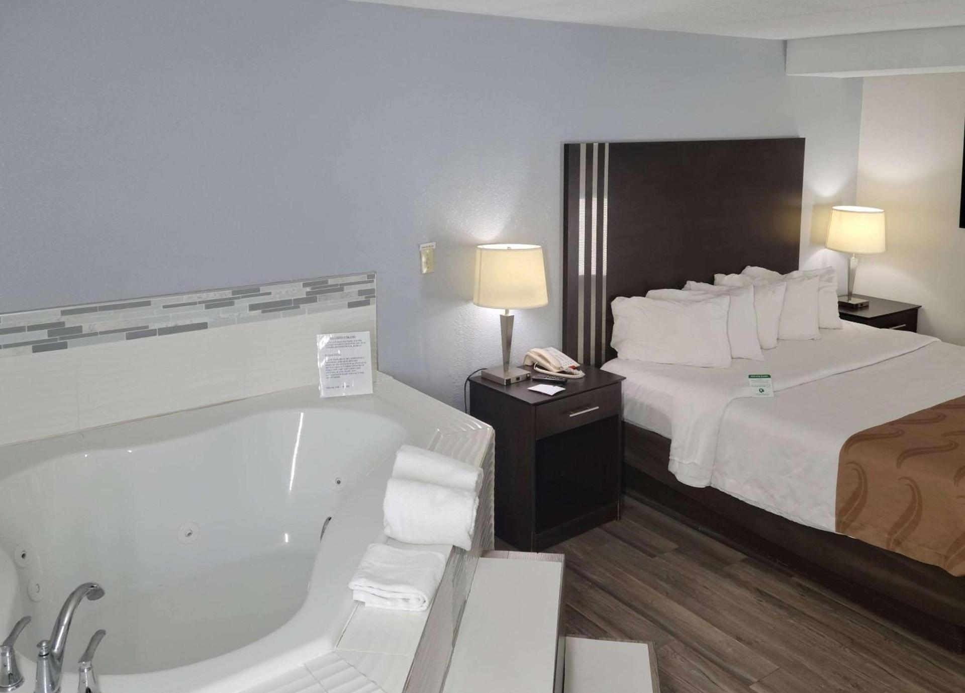 Quality Inn Terre Haute University Area photo 14