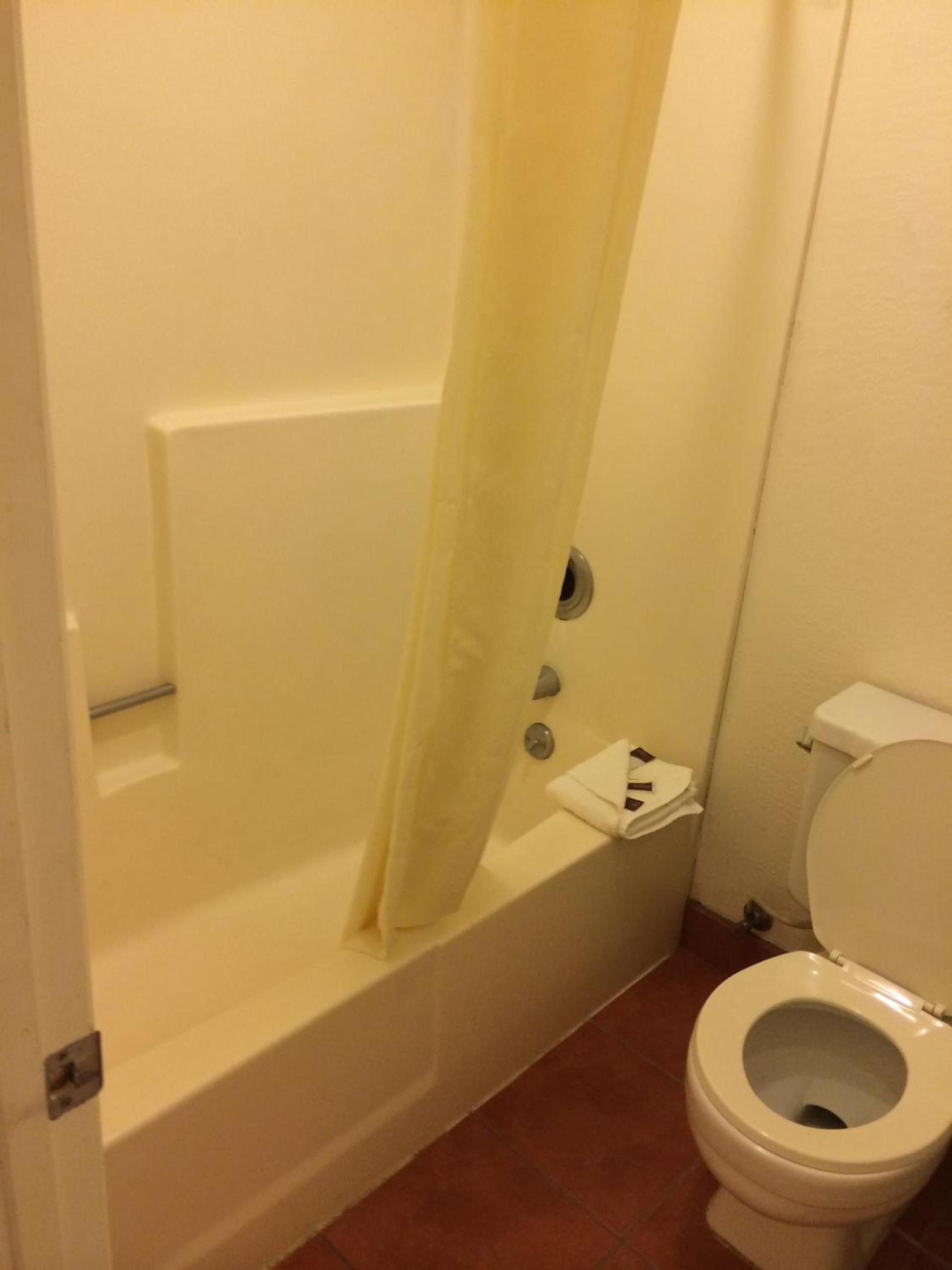 Value Inn & Suites photo 11