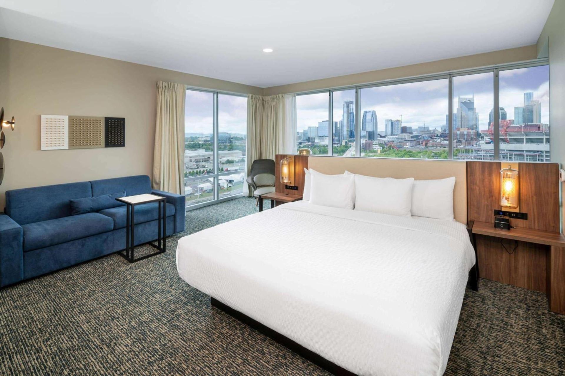 La Quinta Inn & Suites by Wyndham Nashville Downtown Stadium photo 45