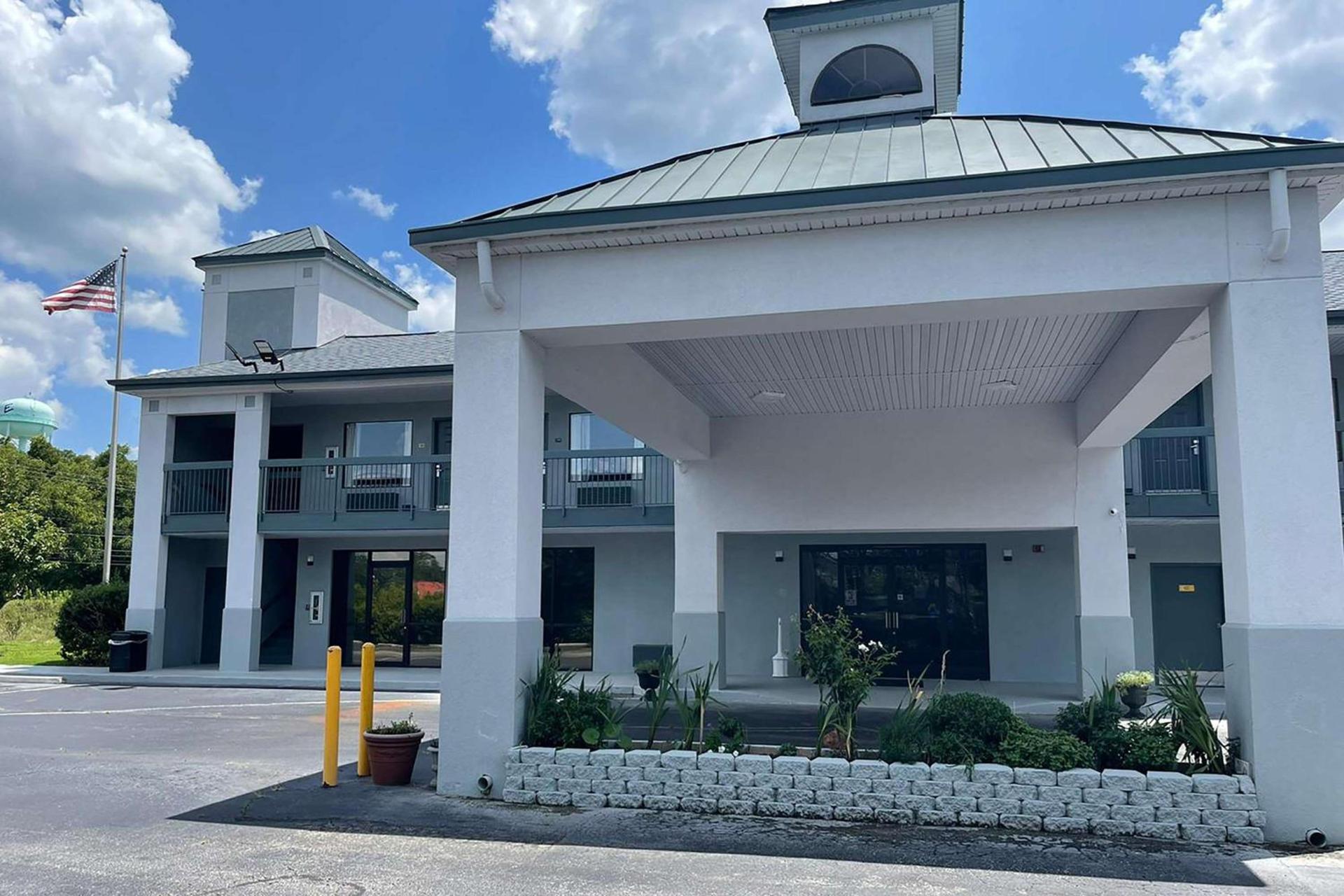 Econo Lodge Elberton photo 2