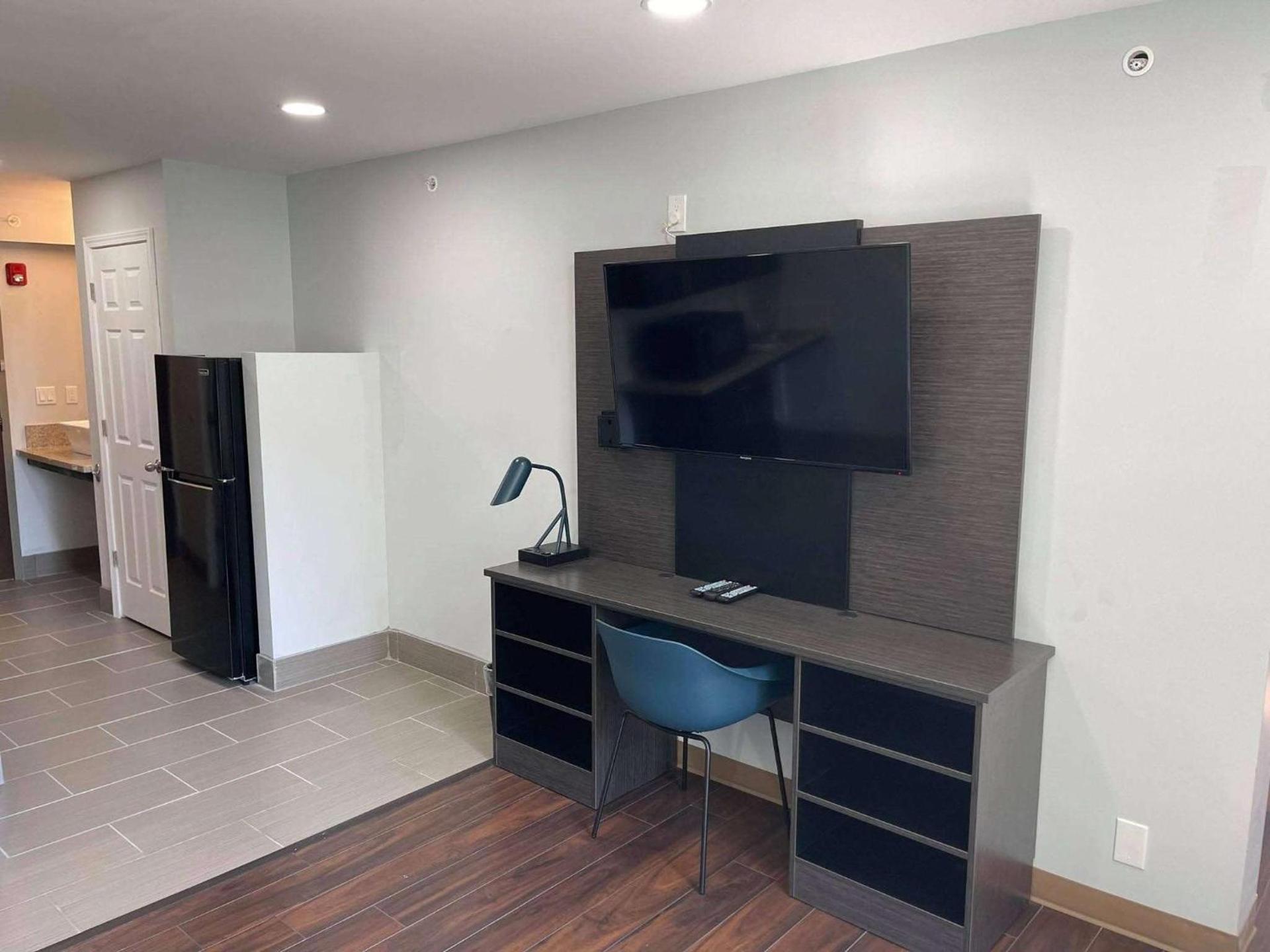 Studio 6 Peoria IL photo 9