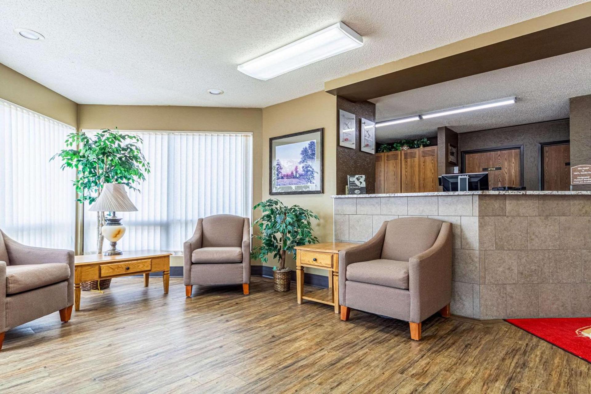 Econo Lodge Sioux Center photo 3