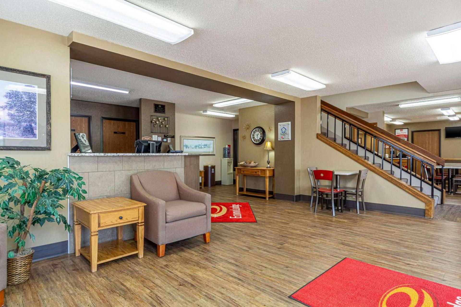 Econo Lodge Sioux Center photo 4