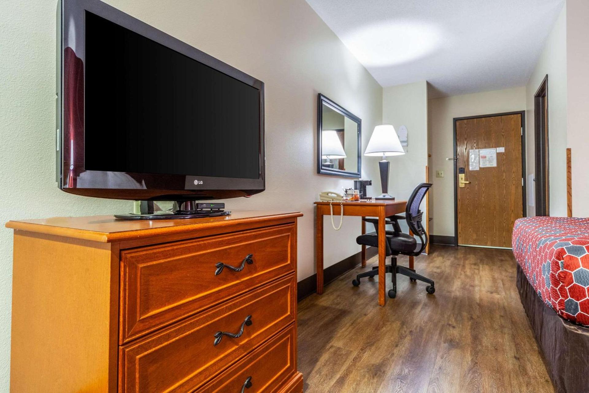 Econo Lodge Sioux Center photo 19