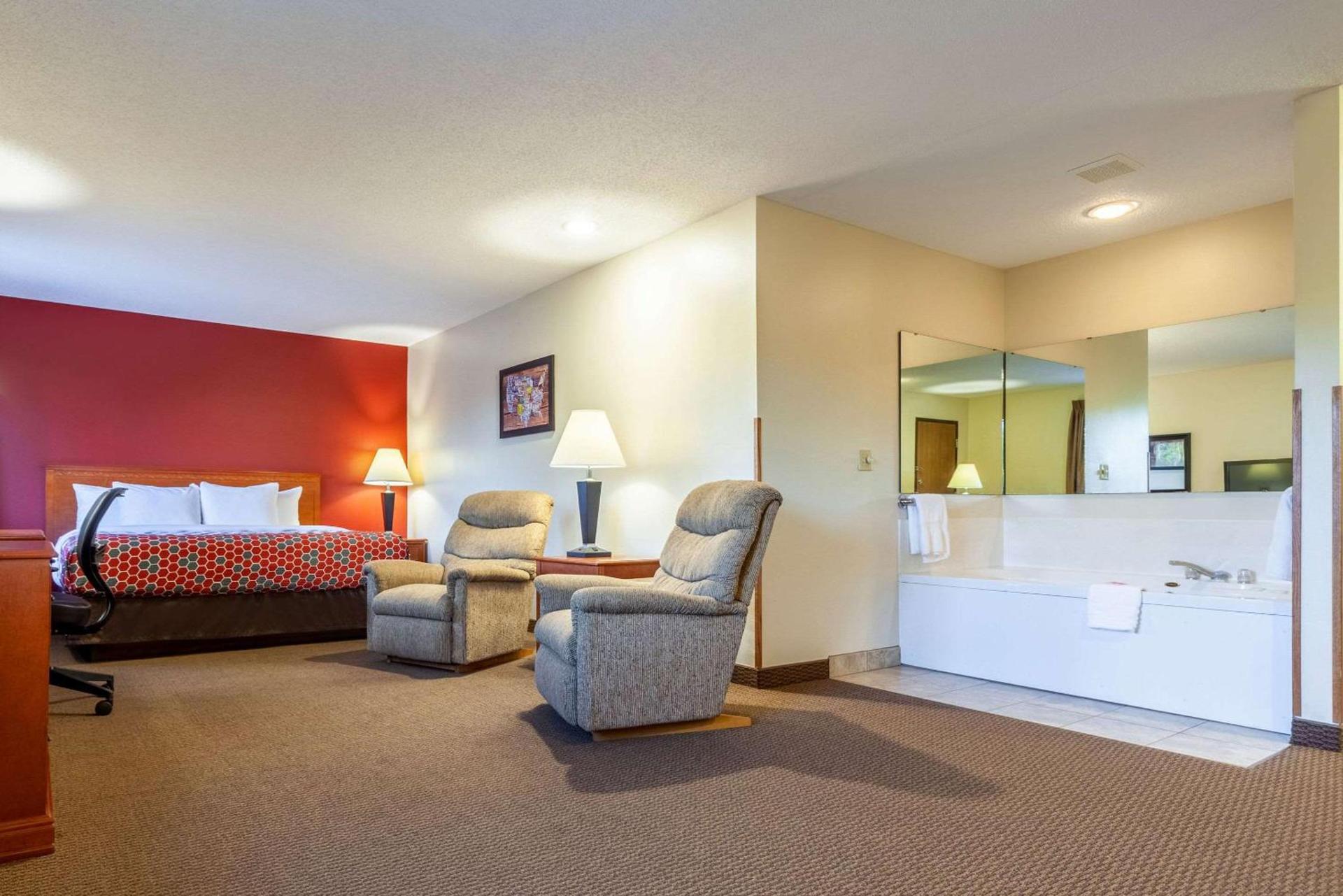 Econo Lodge Sioux Center photo 25
