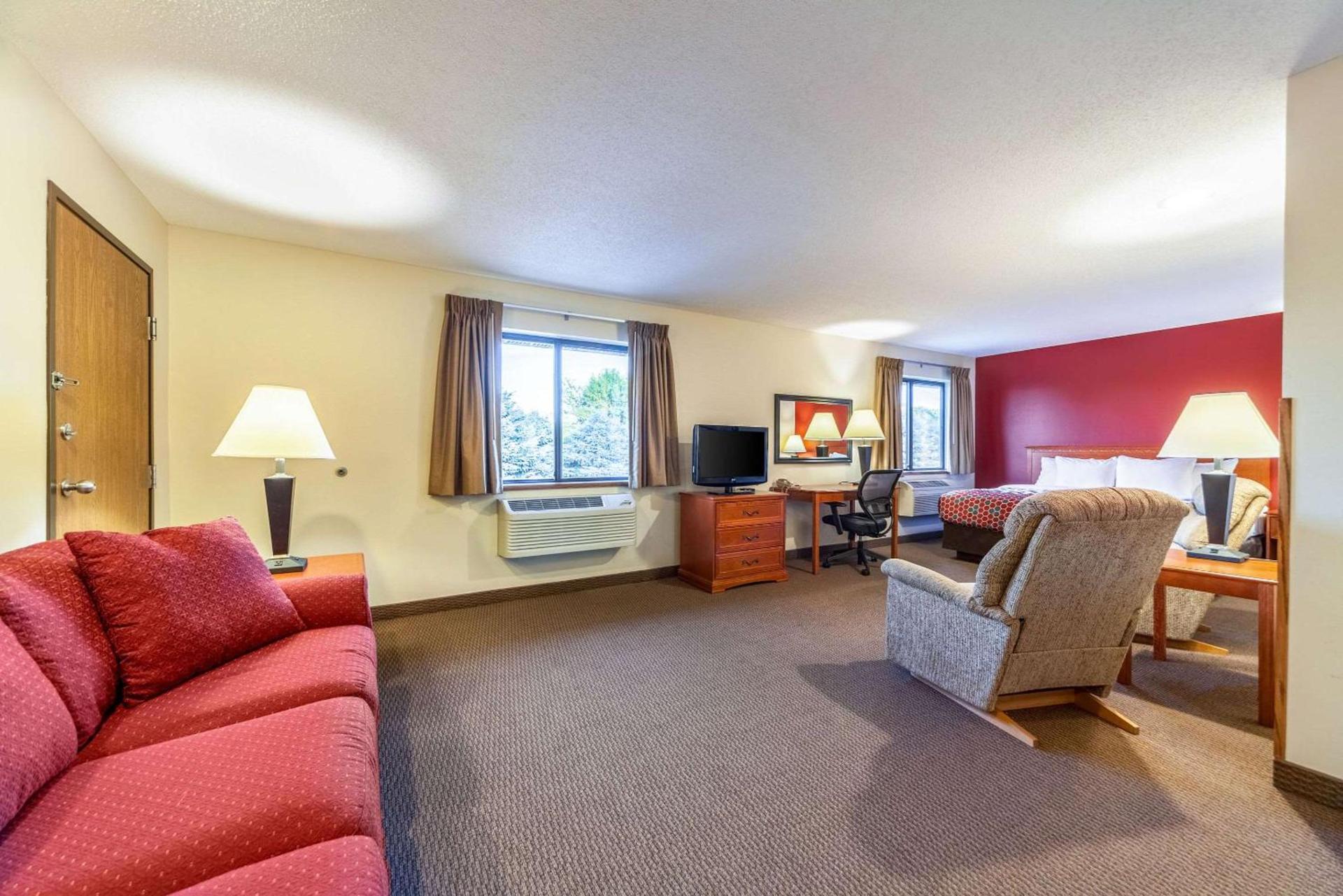 Econo Lodge Sioux Center photo 26