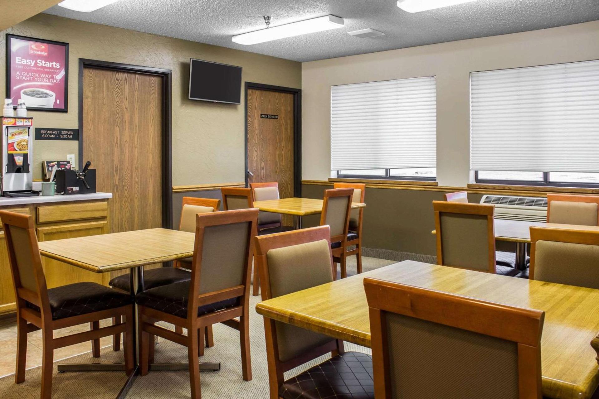 Econo Lodge Sioux Center photo 27