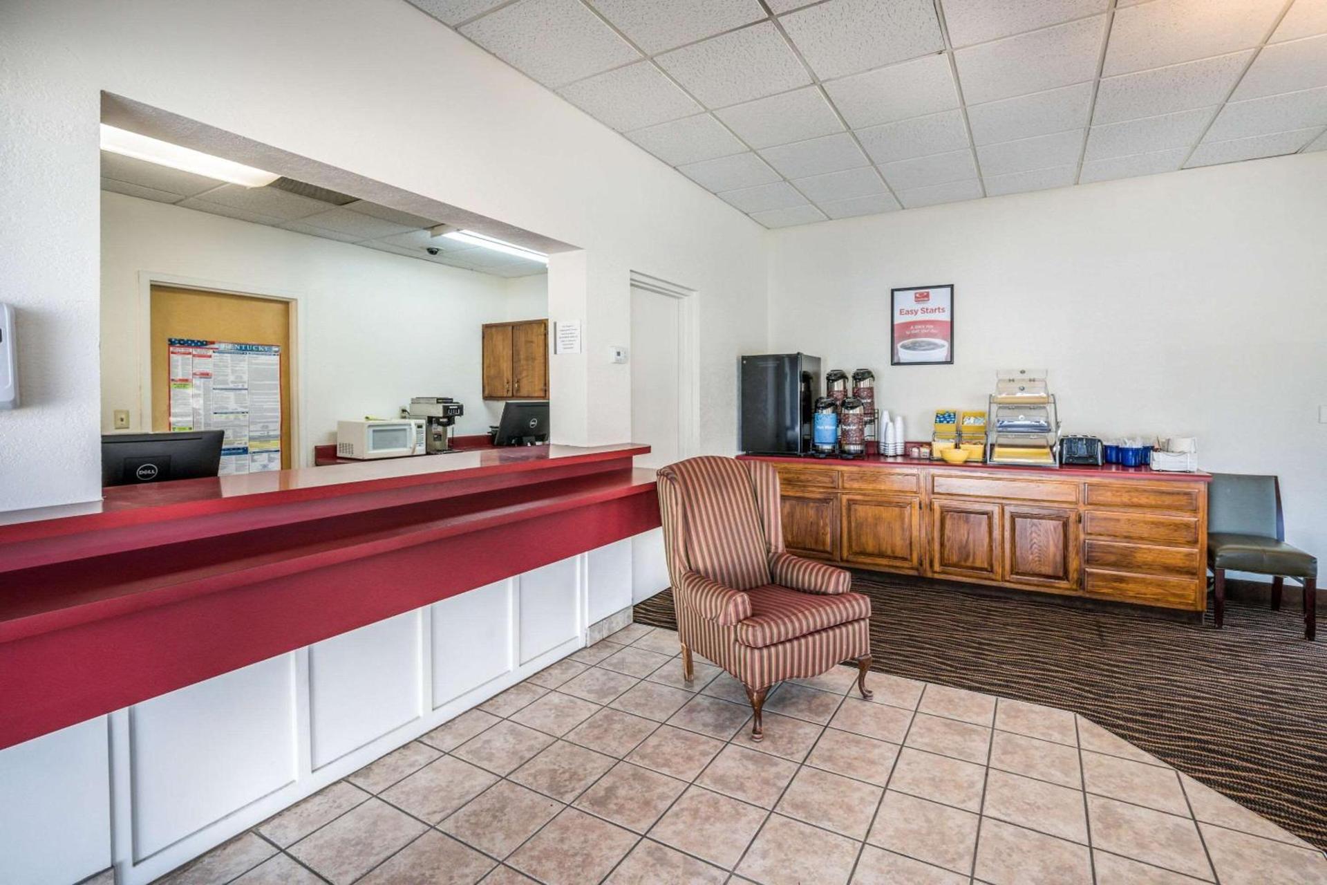 Suburban Studios Middlesboro photo 2