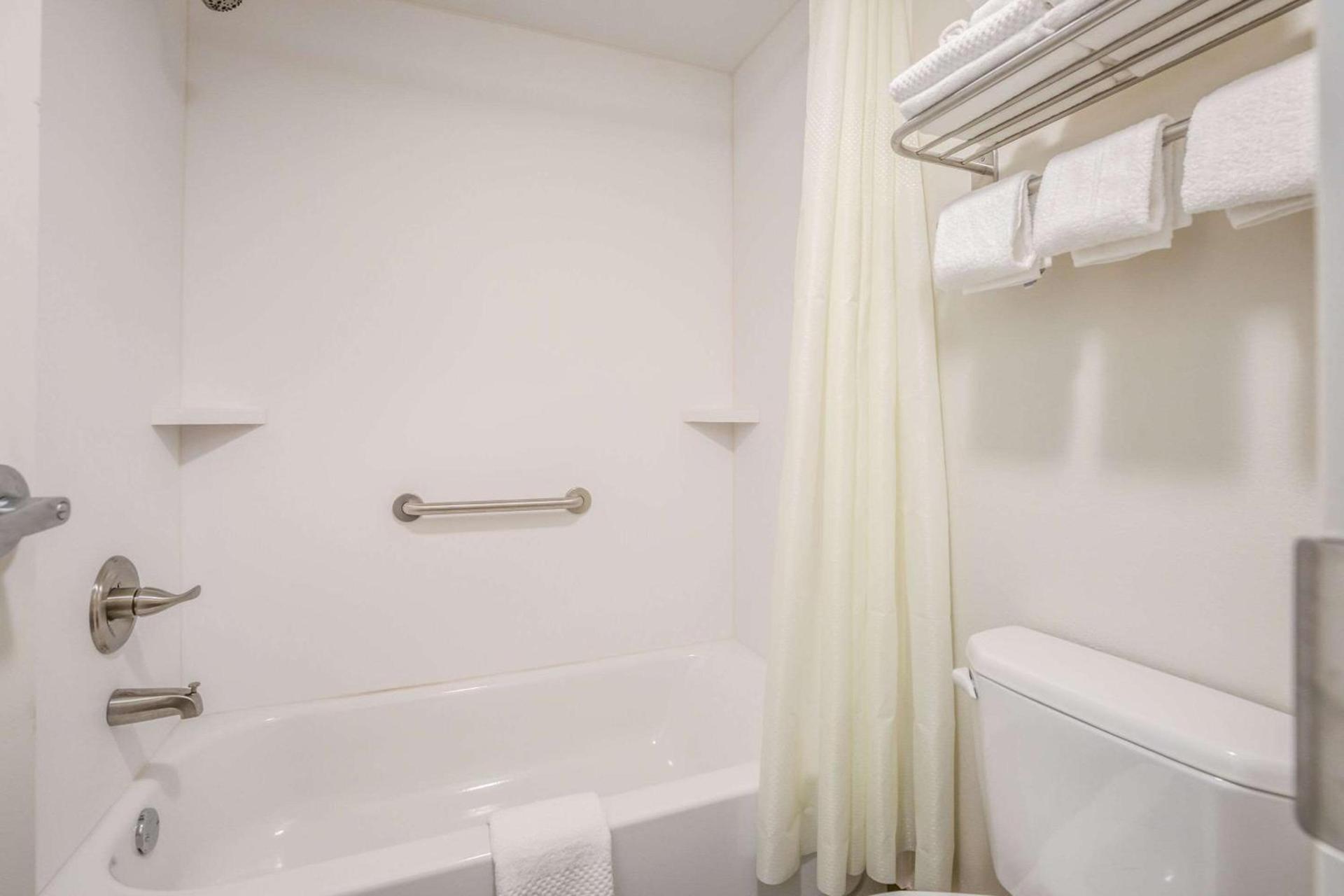 Suburban Studios Middlesboro photo 16