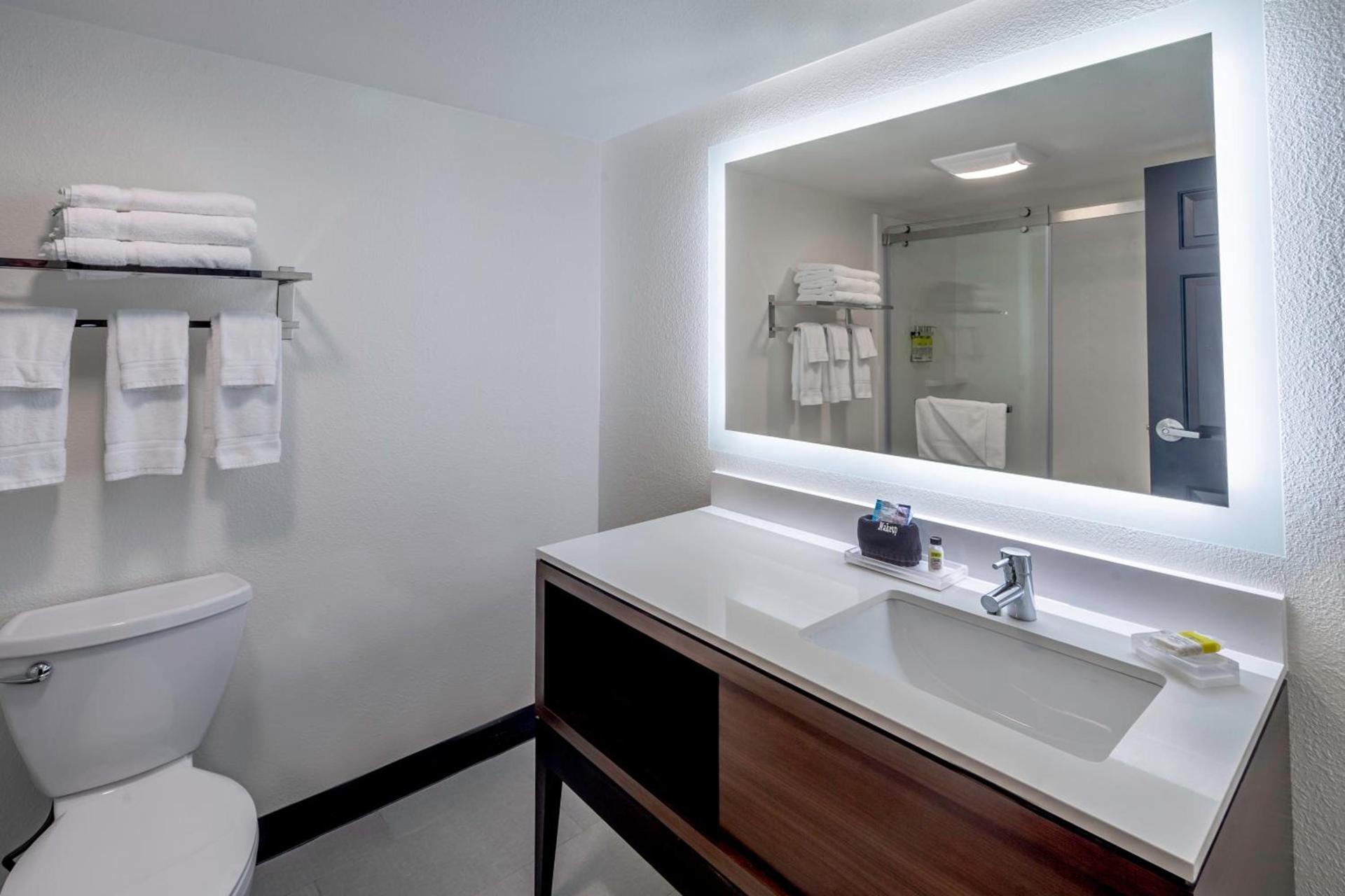 Holiday Inn & Suites Wausau-Rothschild by IHG photo 11