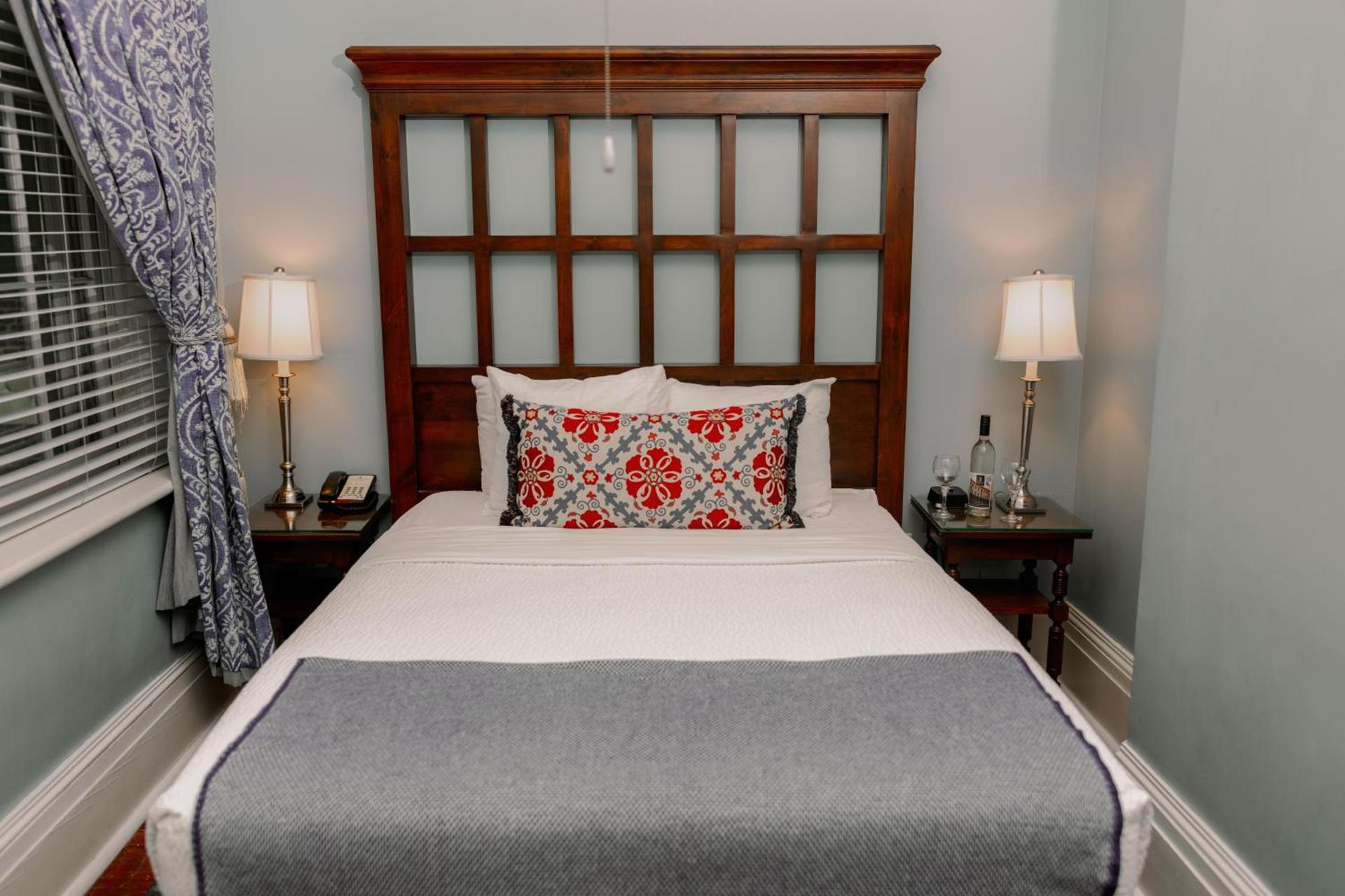 The Marshall House photo 93