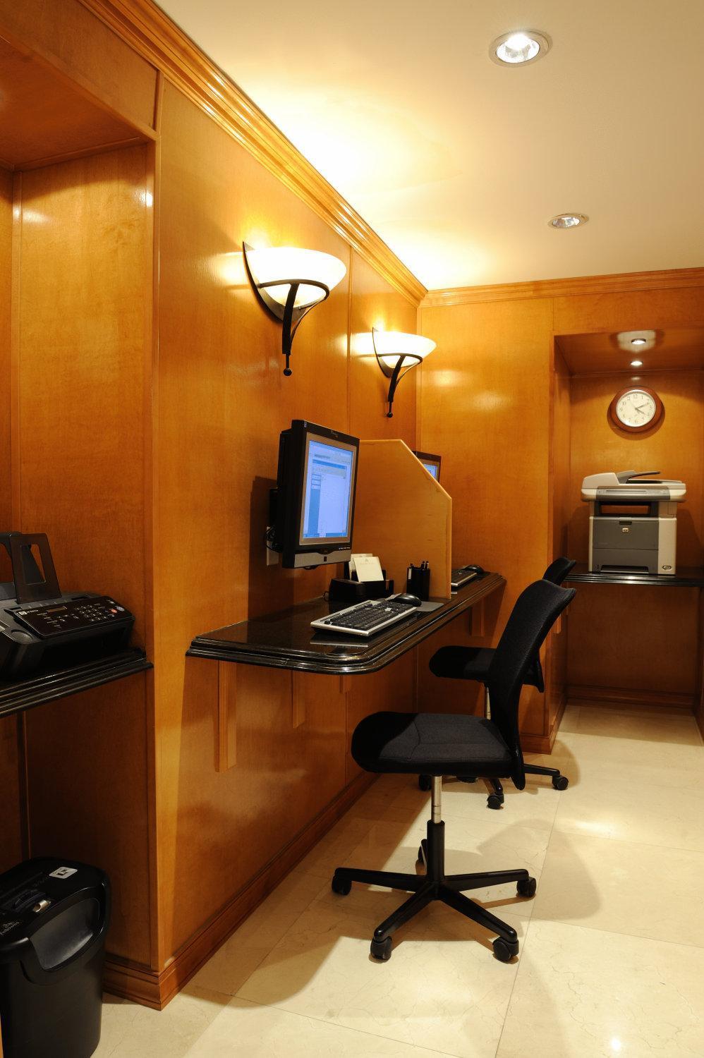 Beverly Hills Plaza Hotel & Spa photo 44