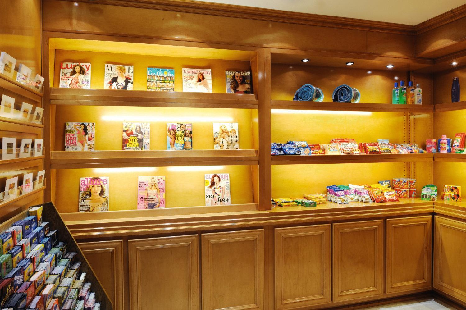 Beverly Hills Plaza Hotel & Spa photo 43