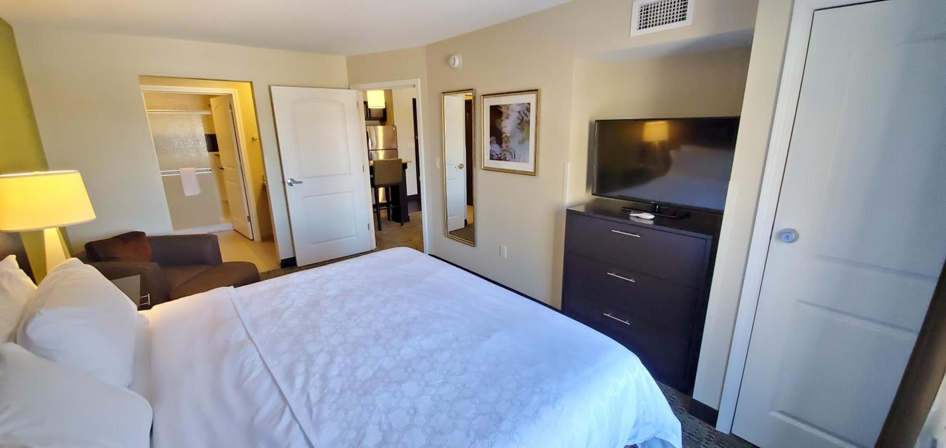 Staybridge Suites Eau Claire - Altoona by IHG photo 57
